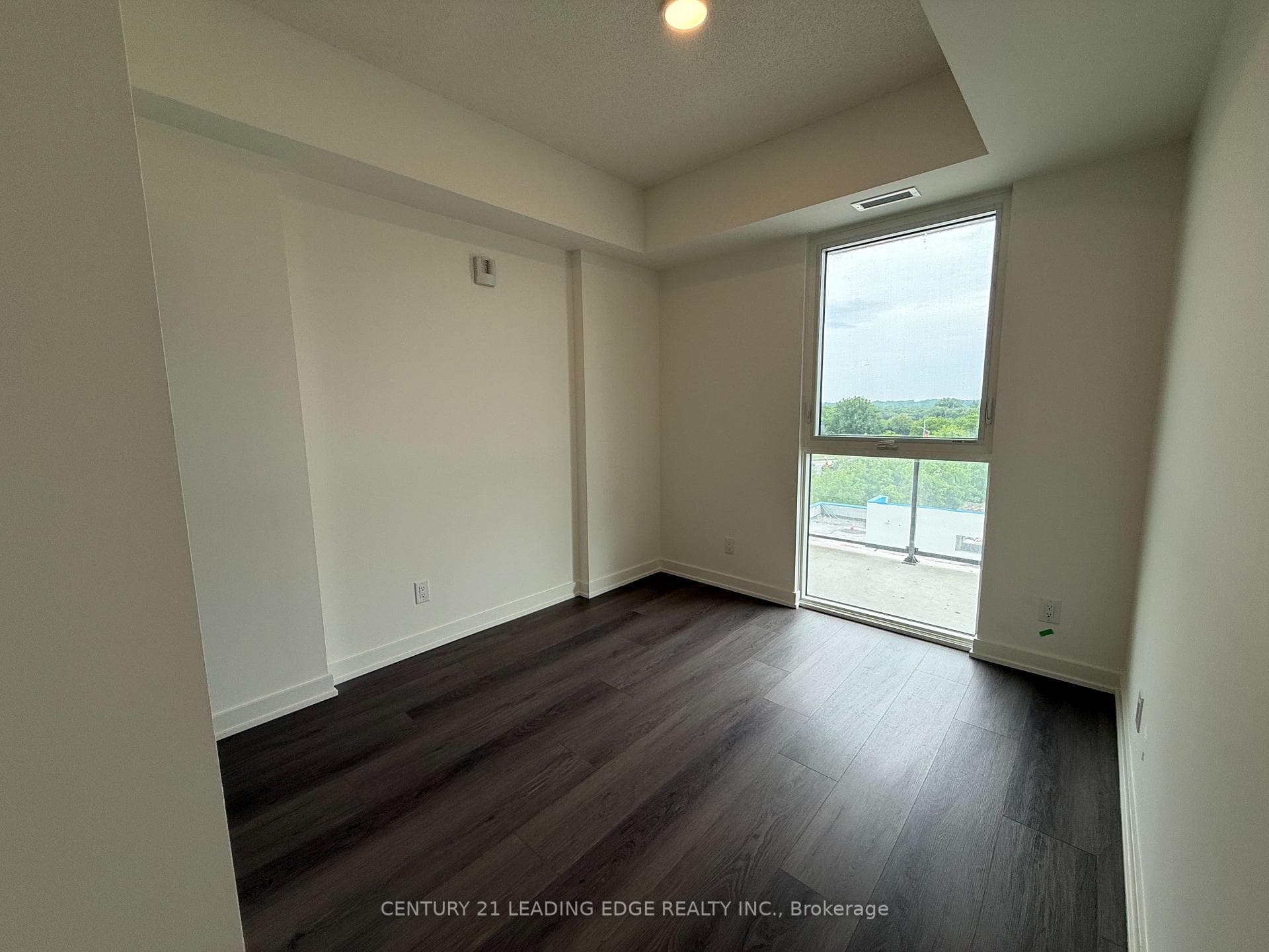 33 Erie Avenue Unit 712 photo 2