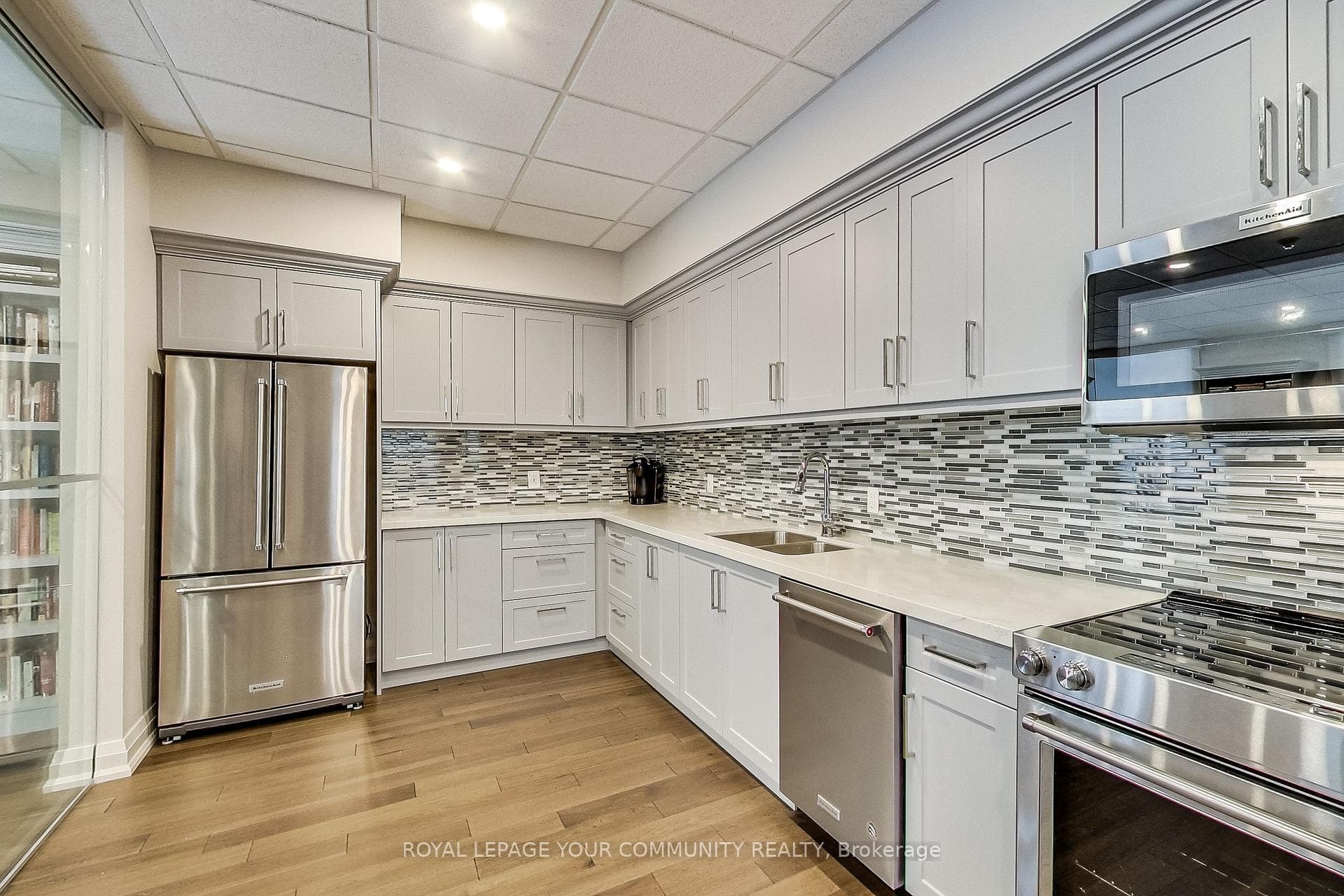 50 Quebec Avenue Unit 2205 photo 37