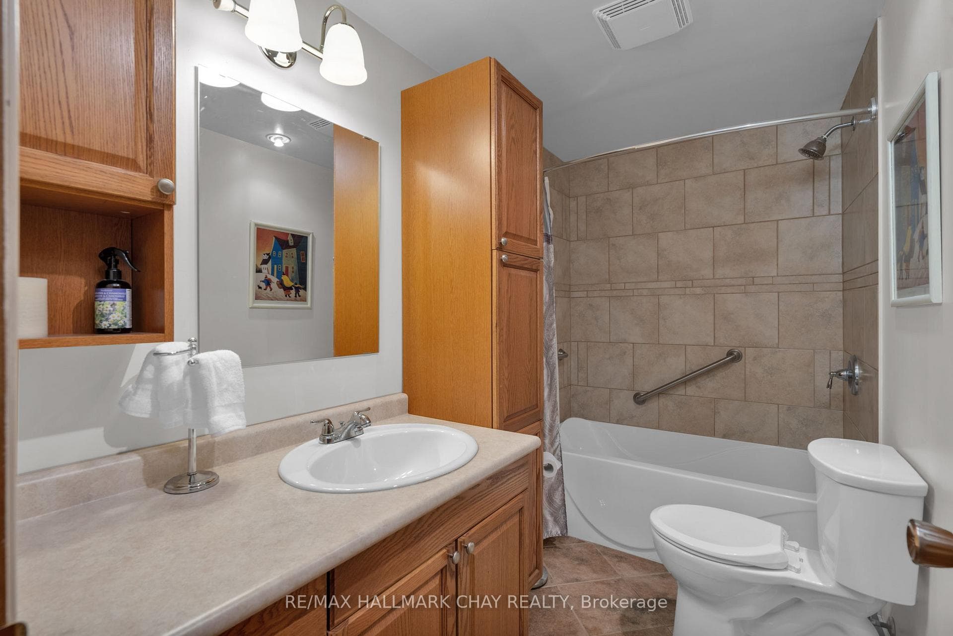 758 Pinegrove Avenue photo 14