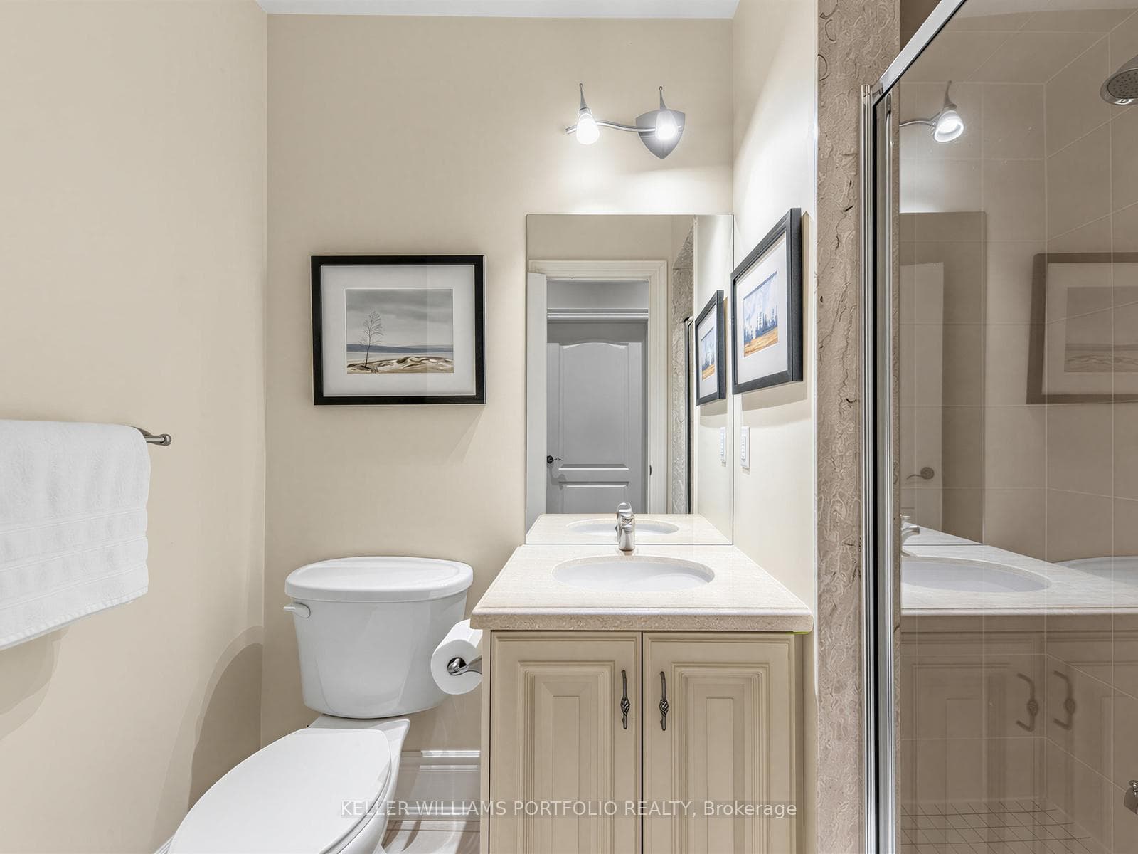 21 Albertus Avenue photo 36
