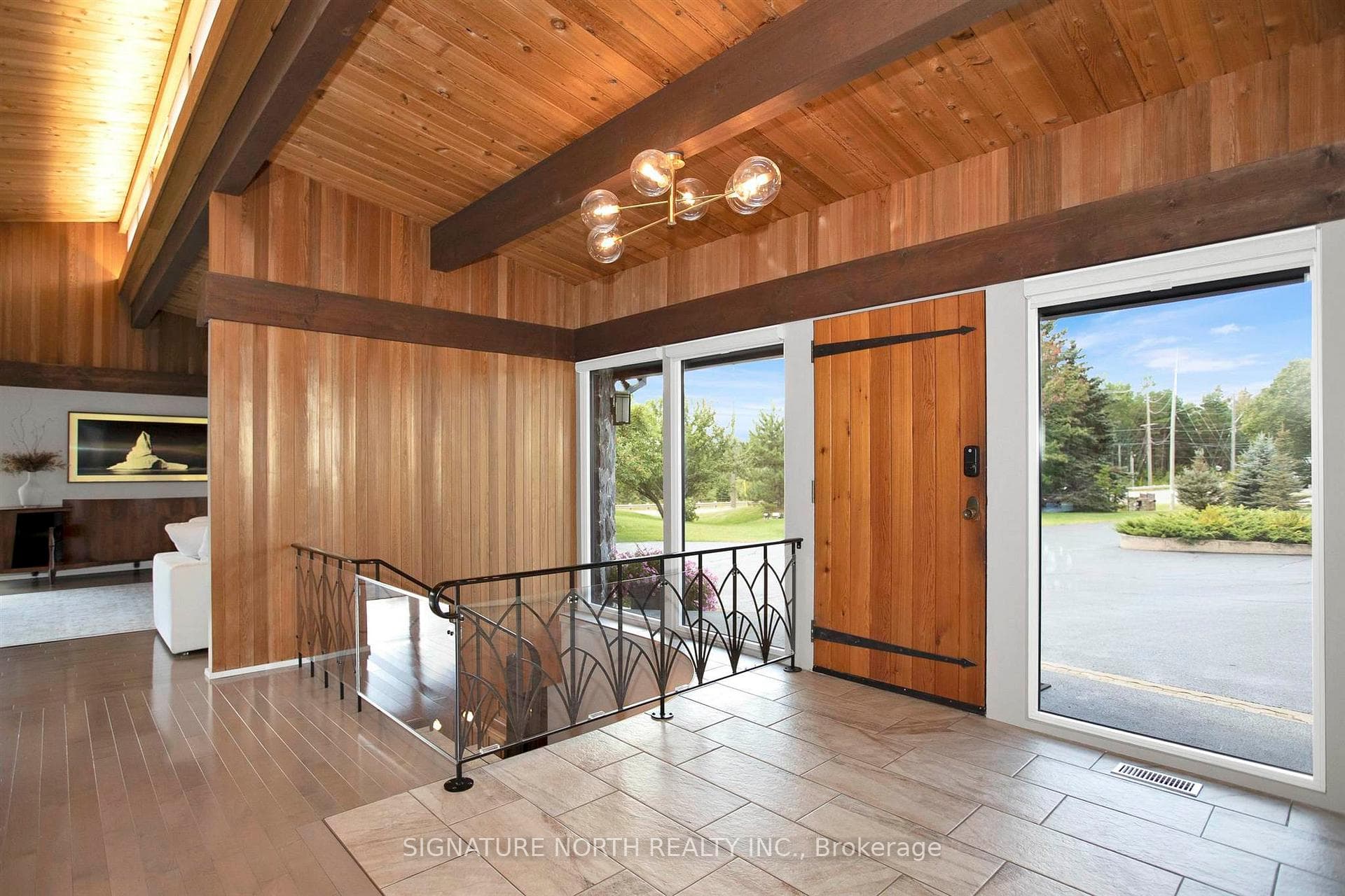 1577 Arthur Street W photo 27
