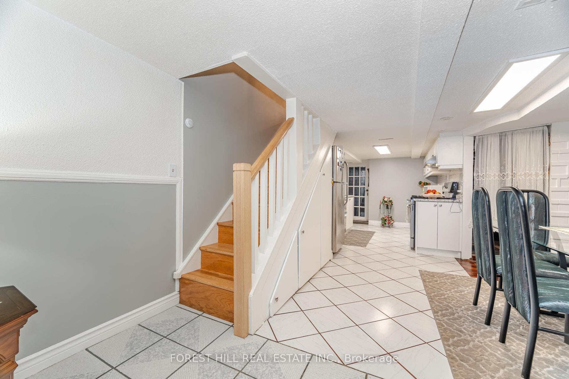 180 Milverton Boulevard photo 21
