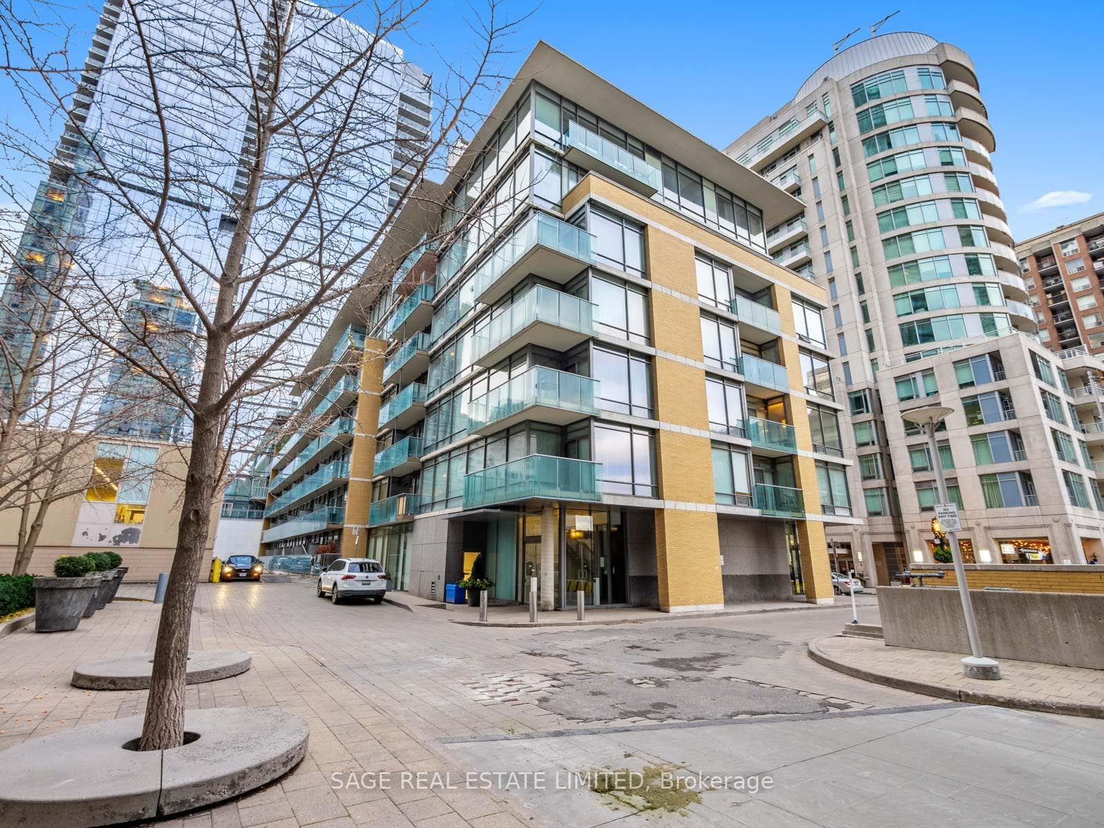 21 Scollard St #608