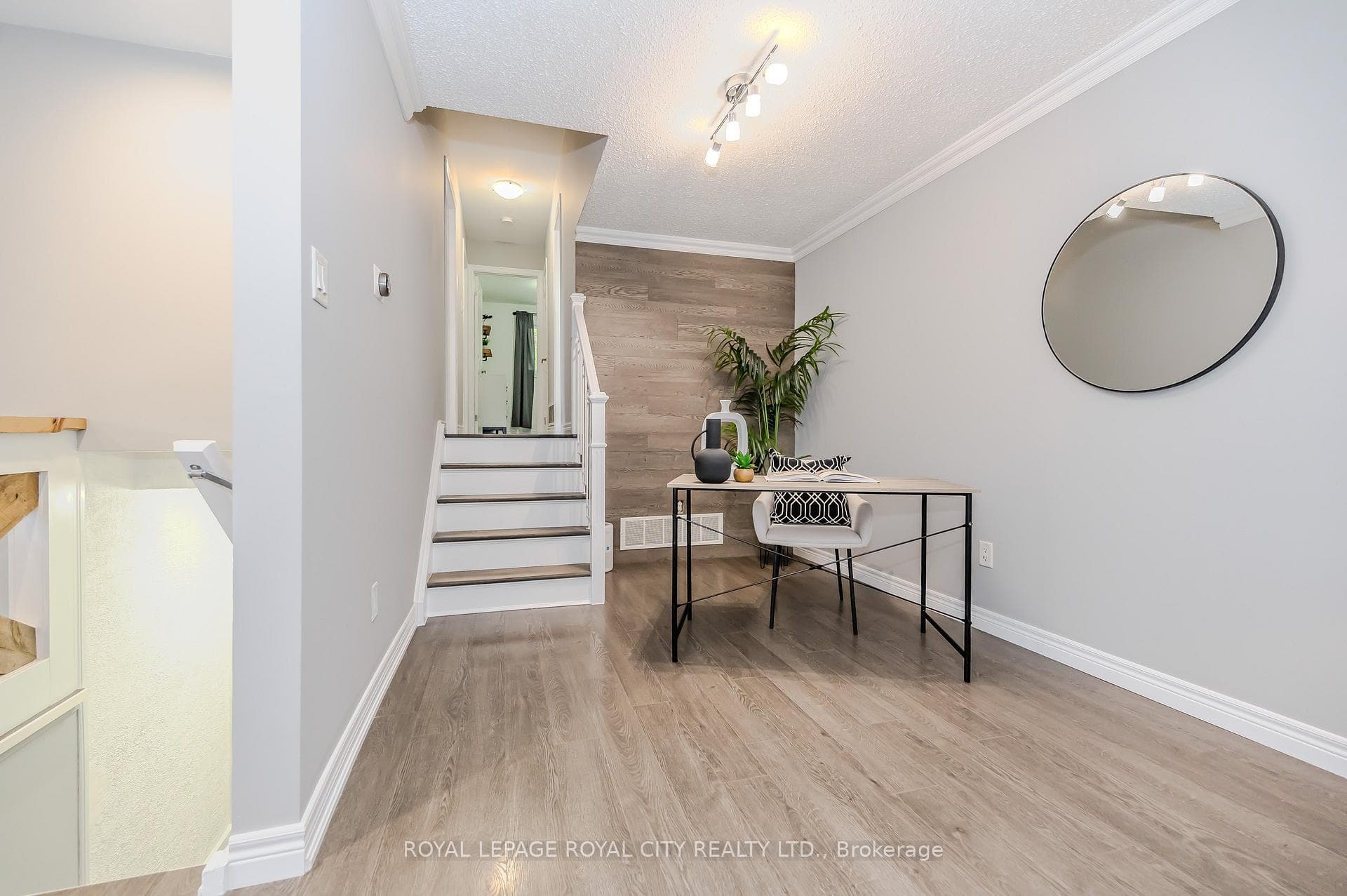 16 Nickolas Crescent photo 12