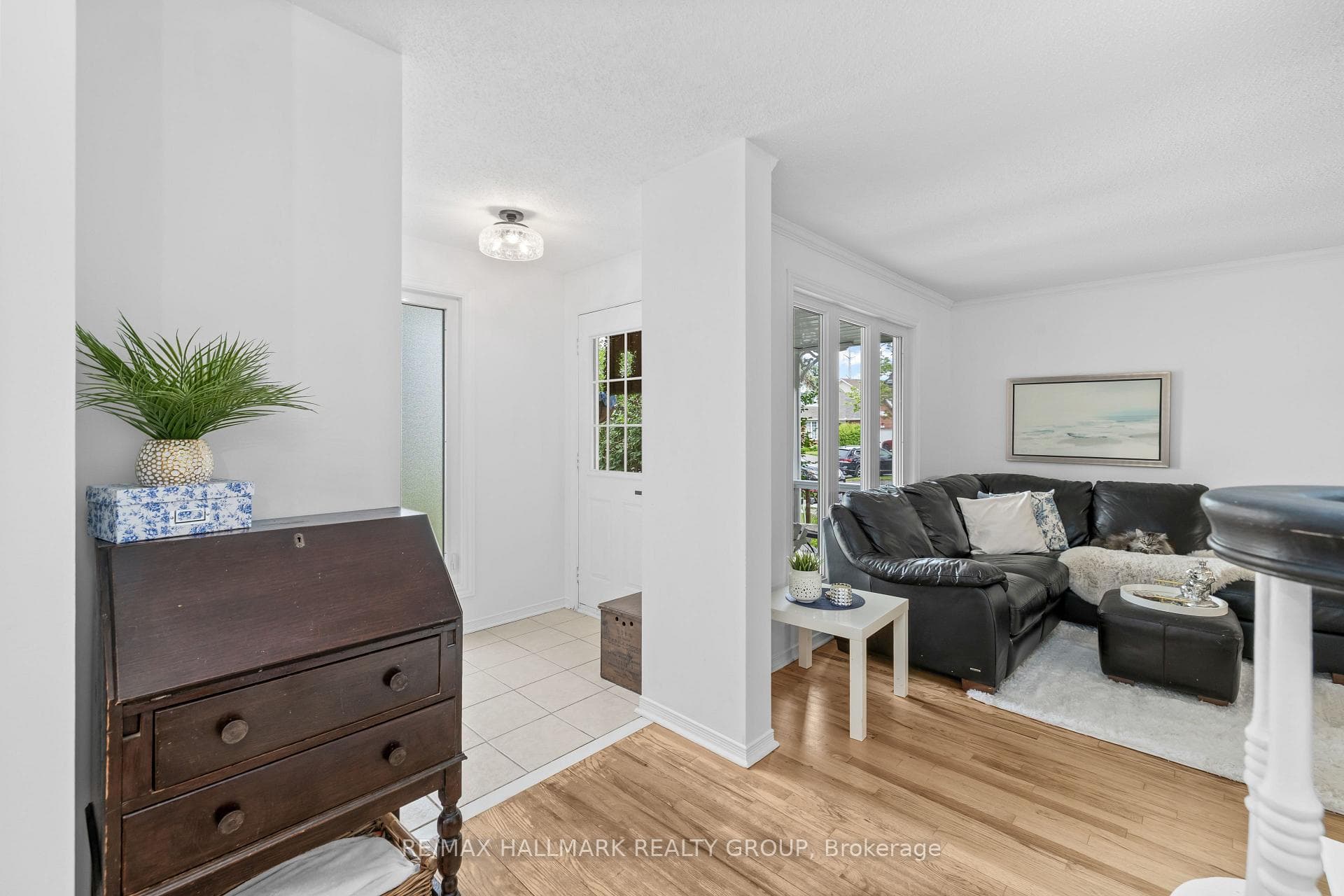 652 Thicket Way photo 4