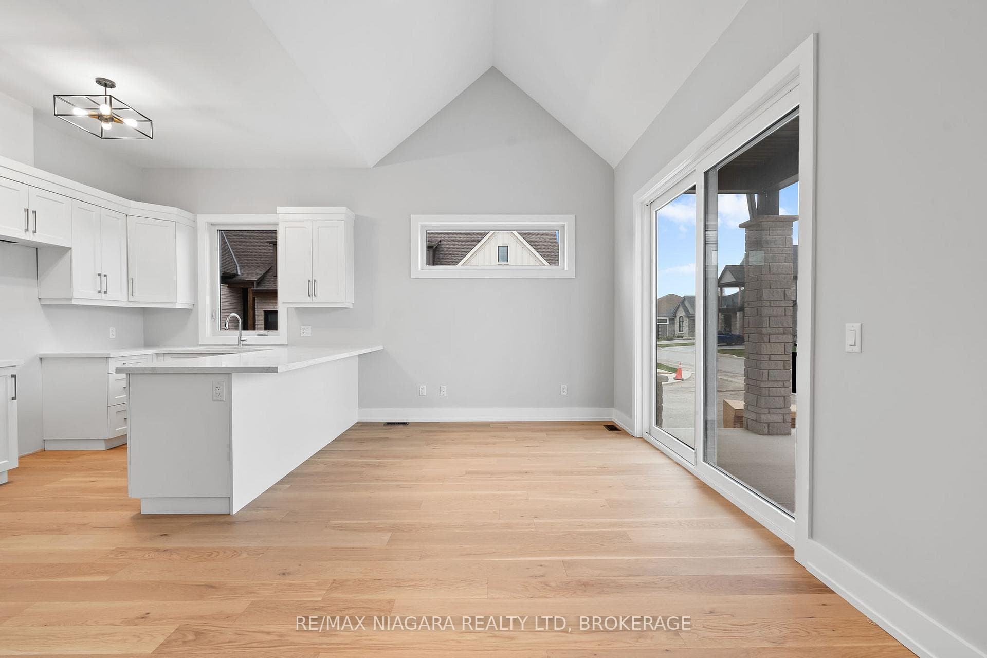 41 Ivy Crescent Unit 1 photo 19