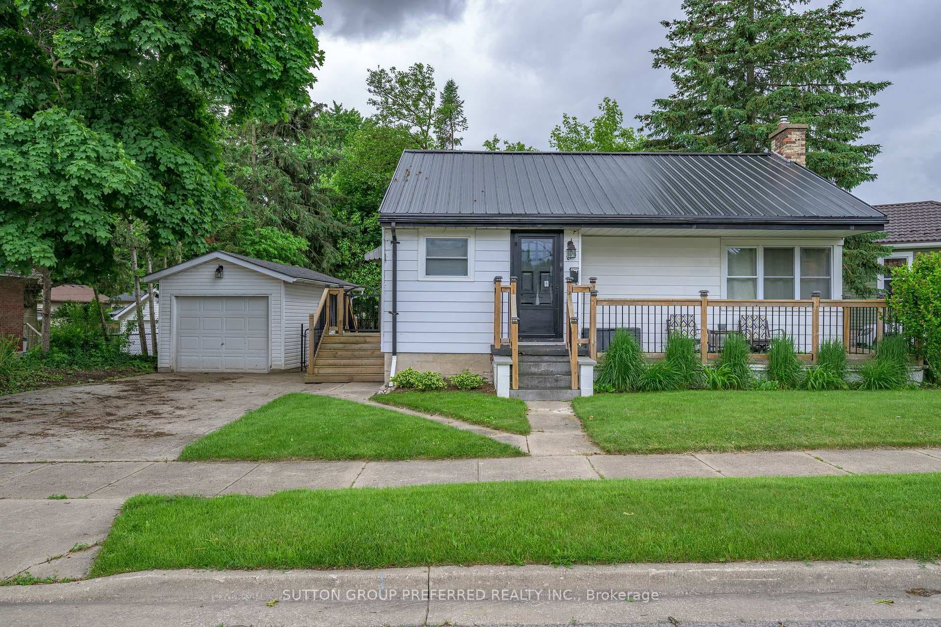 123 East Street photo 3