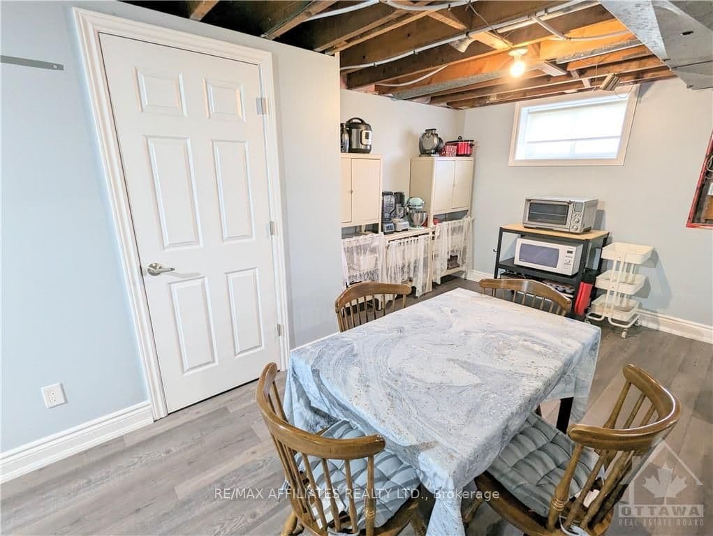 91 BROADVIEW Avenue photo 26
