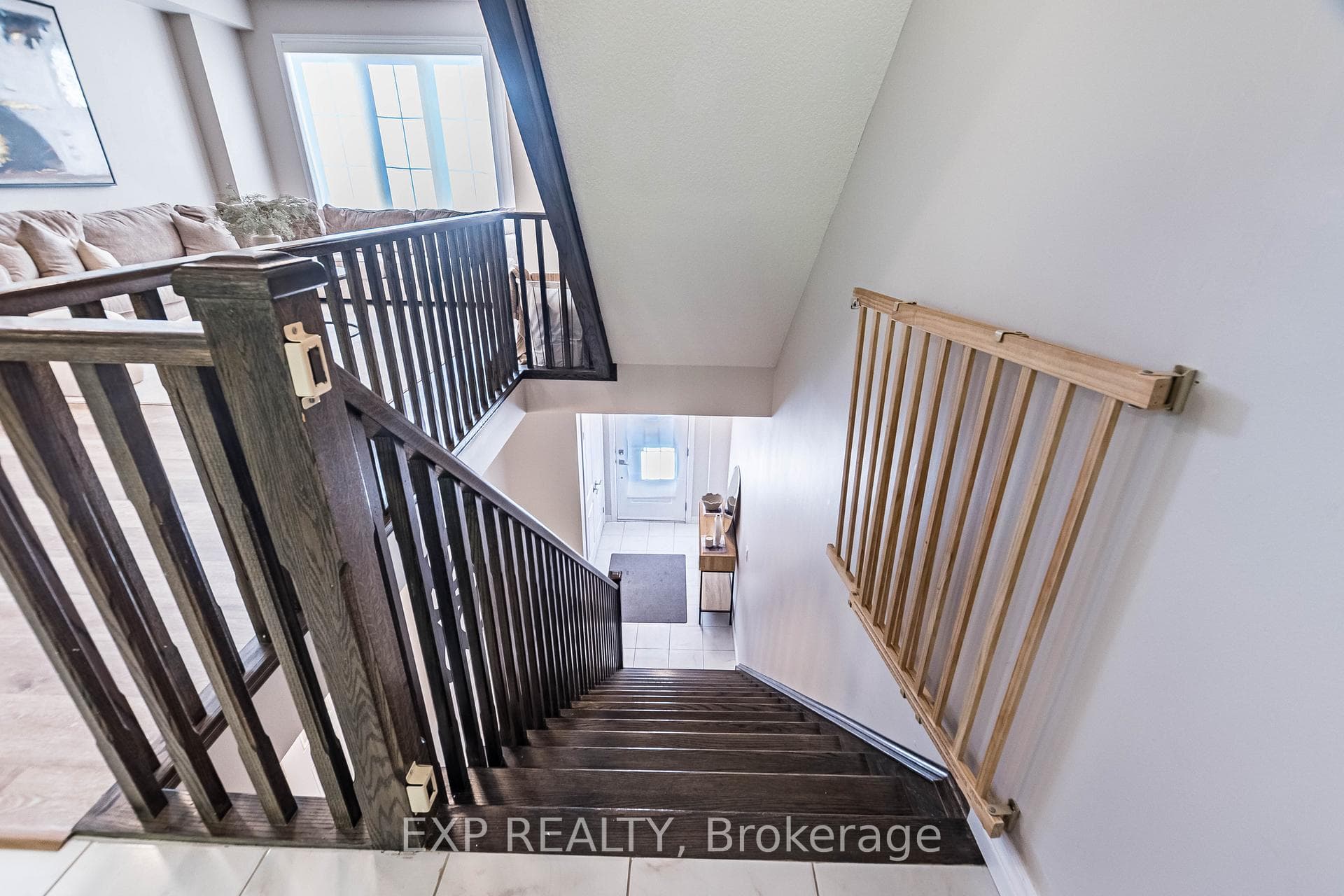 445 Ontario Street Unit 7 photo 10