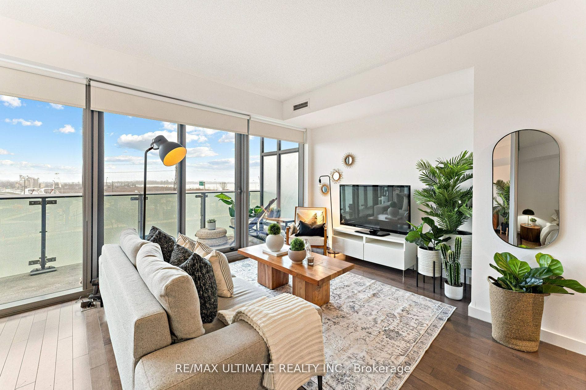 390 Cherry Street Unit 608 photo 1