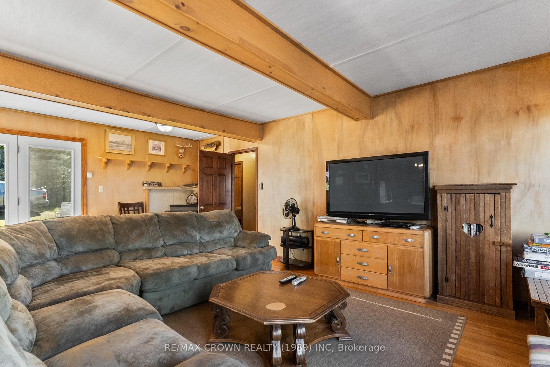 260 Birchgrove Drive photo 37