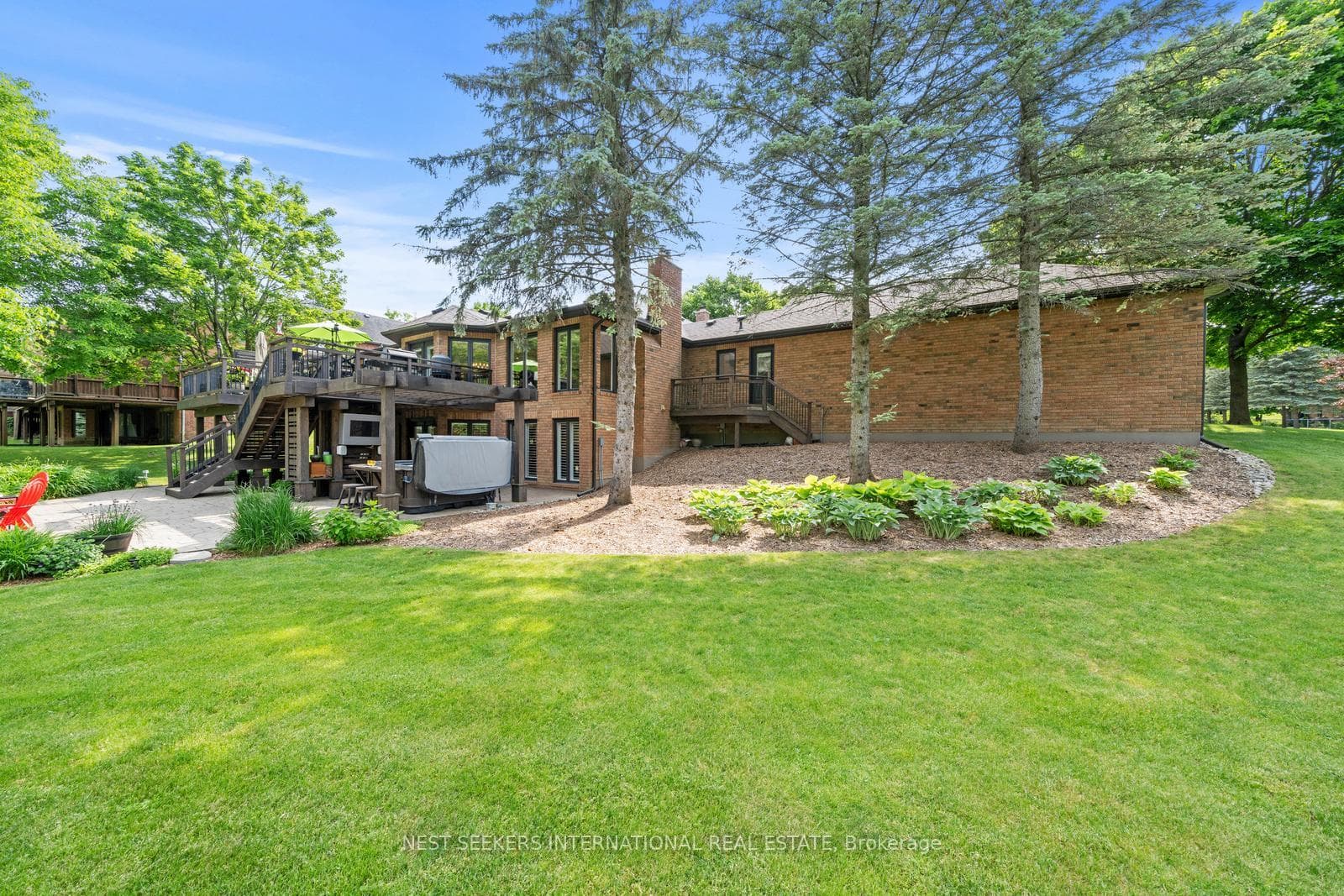 21 Rolling Court photo 37