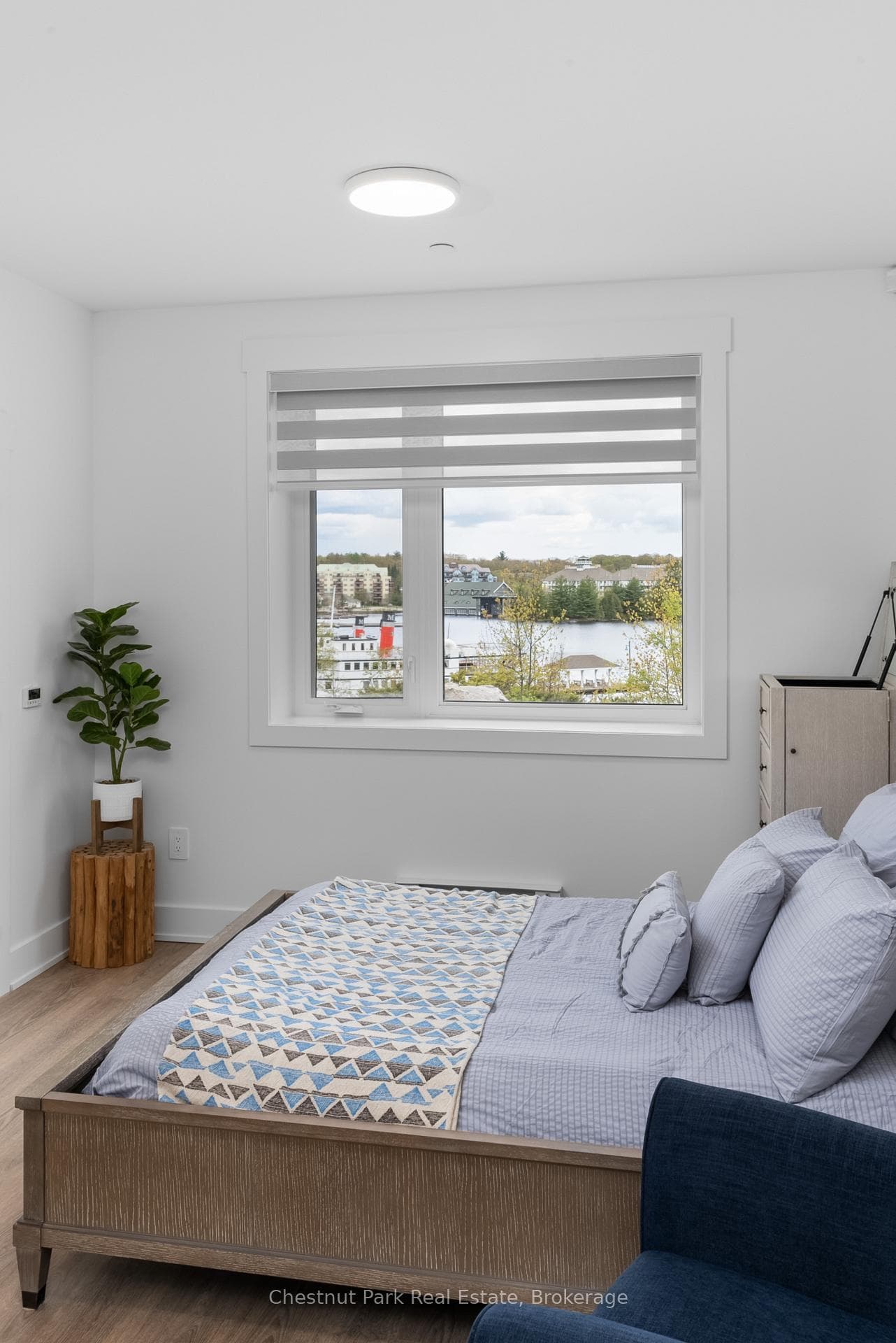 Lakeside Studio Suites Offer Muskoka Wharf Views