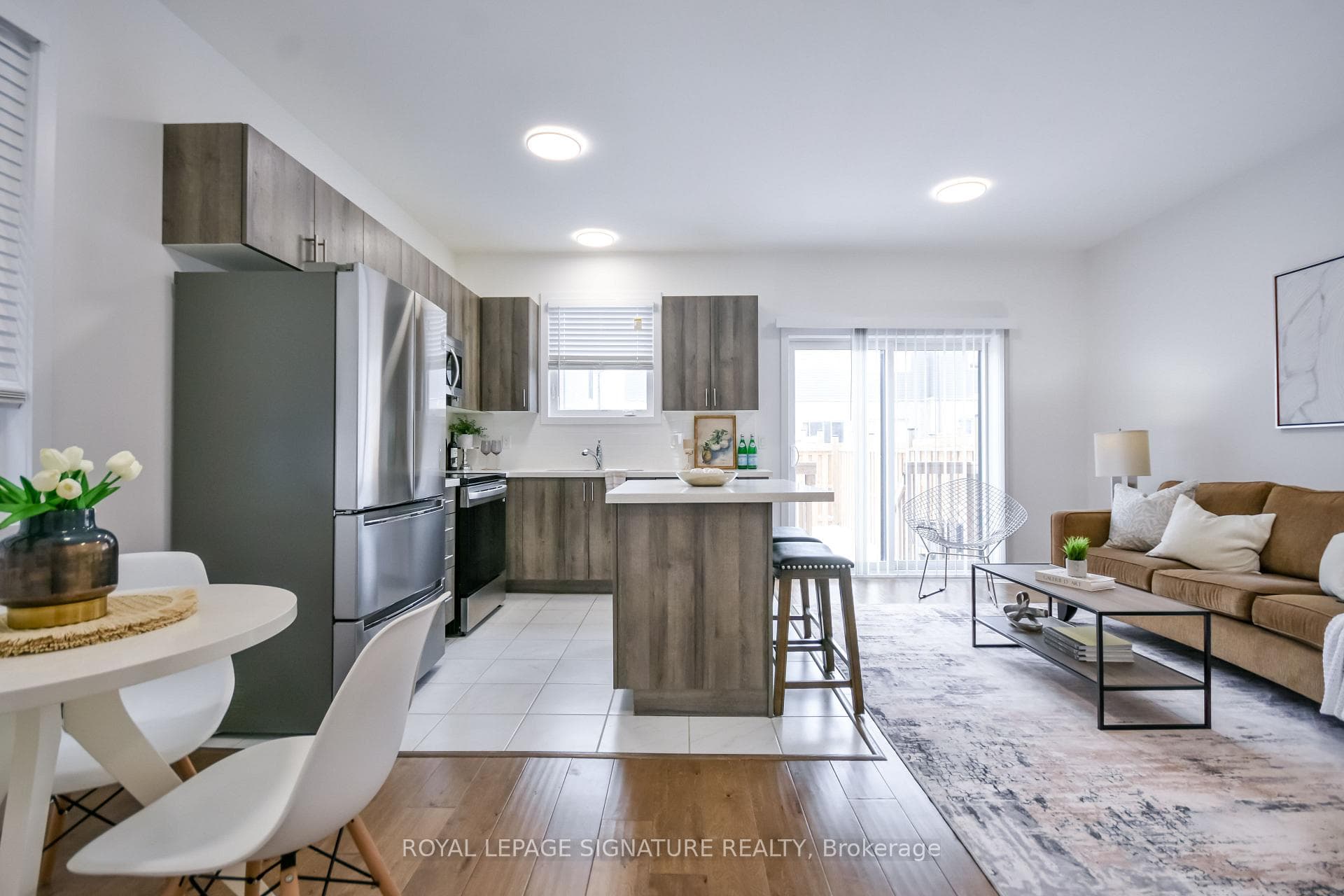 23 Turnberry Lane photo 7