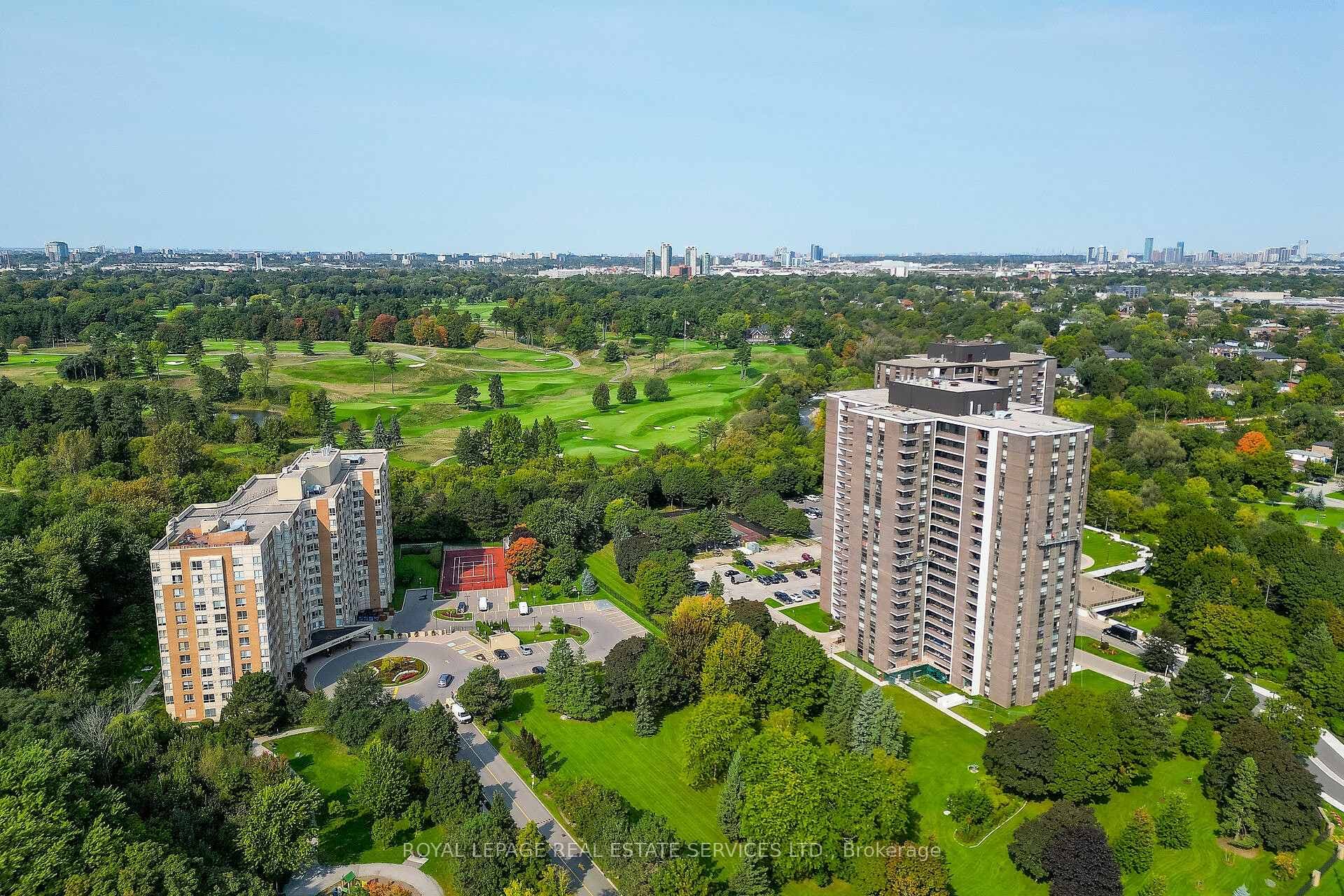 1515 Lakeshore Road Unit 1804 photo 36