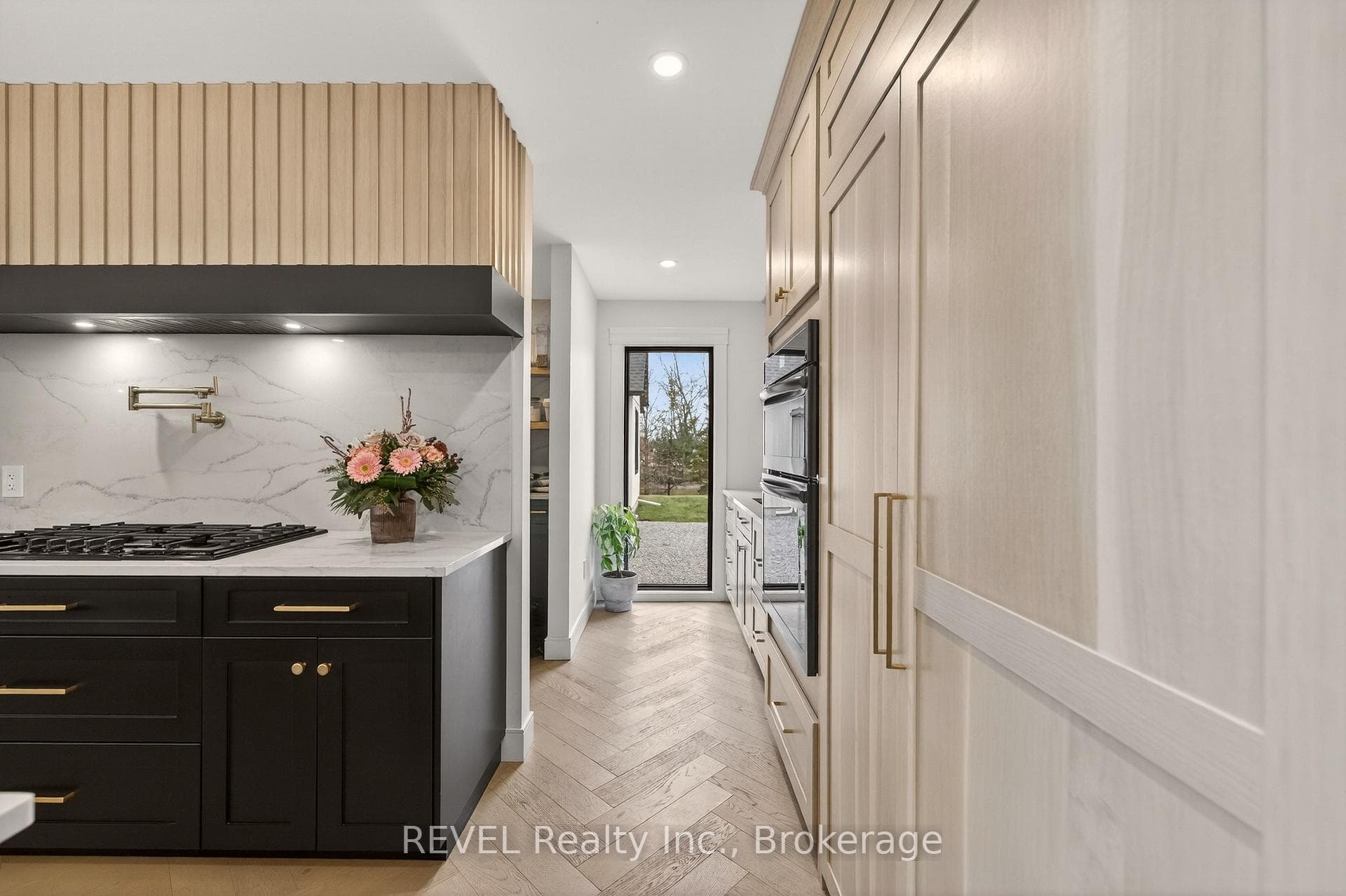 3901 White Road photo 12
