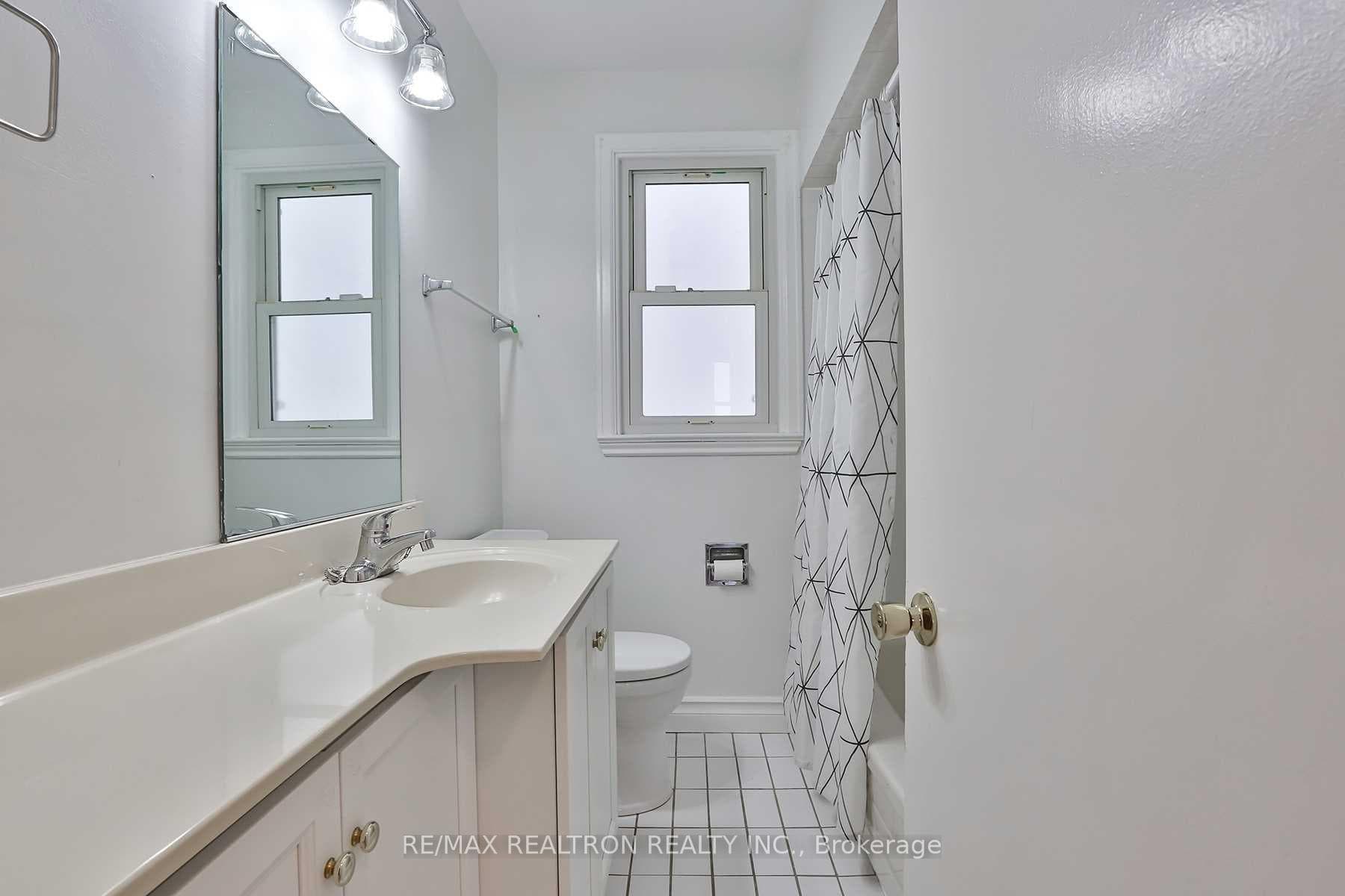 207 Elmwood Avenue photo 11