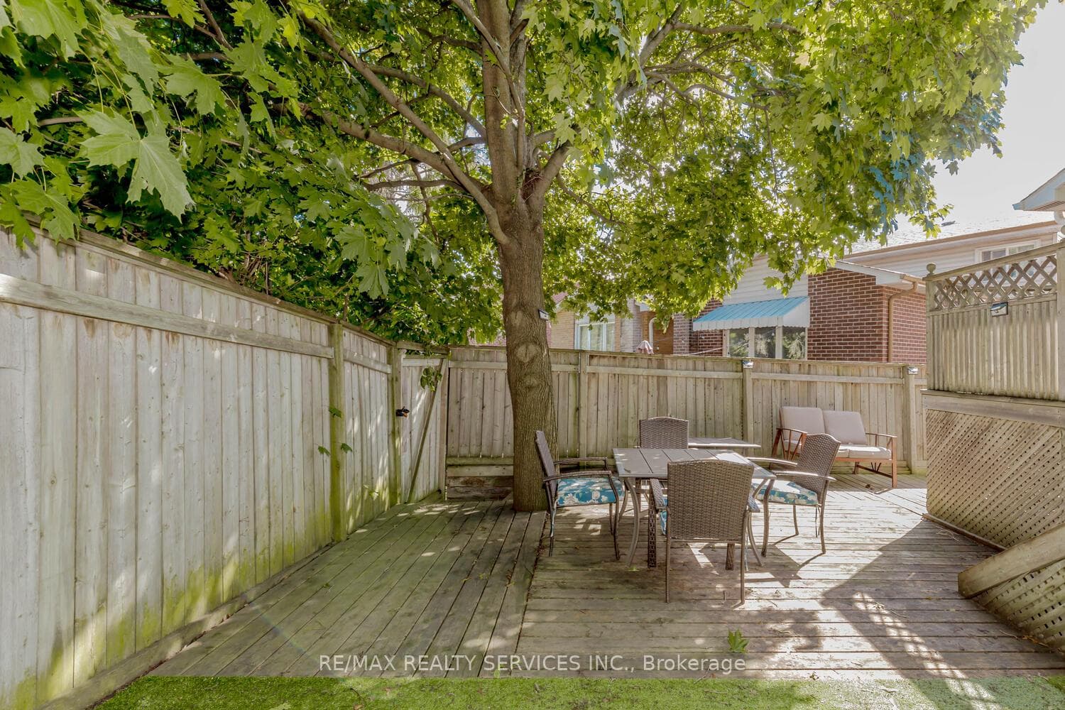 32 Simmons Boulevard photo 33