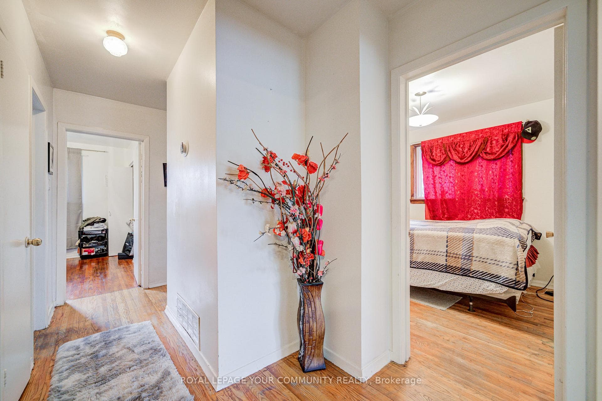 106 Cultra Square photo 19