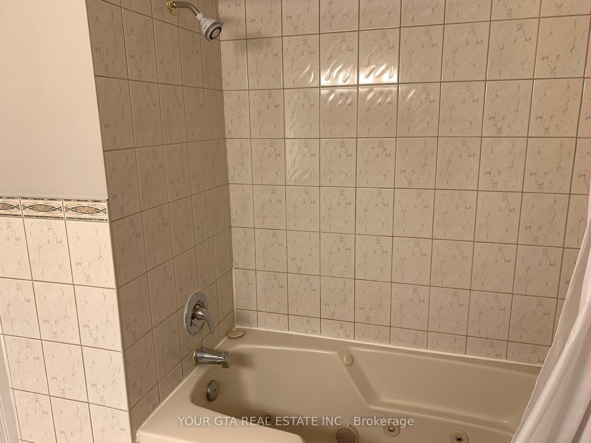 147 Bonham Blvd Boulevard Unit upper photo 8
