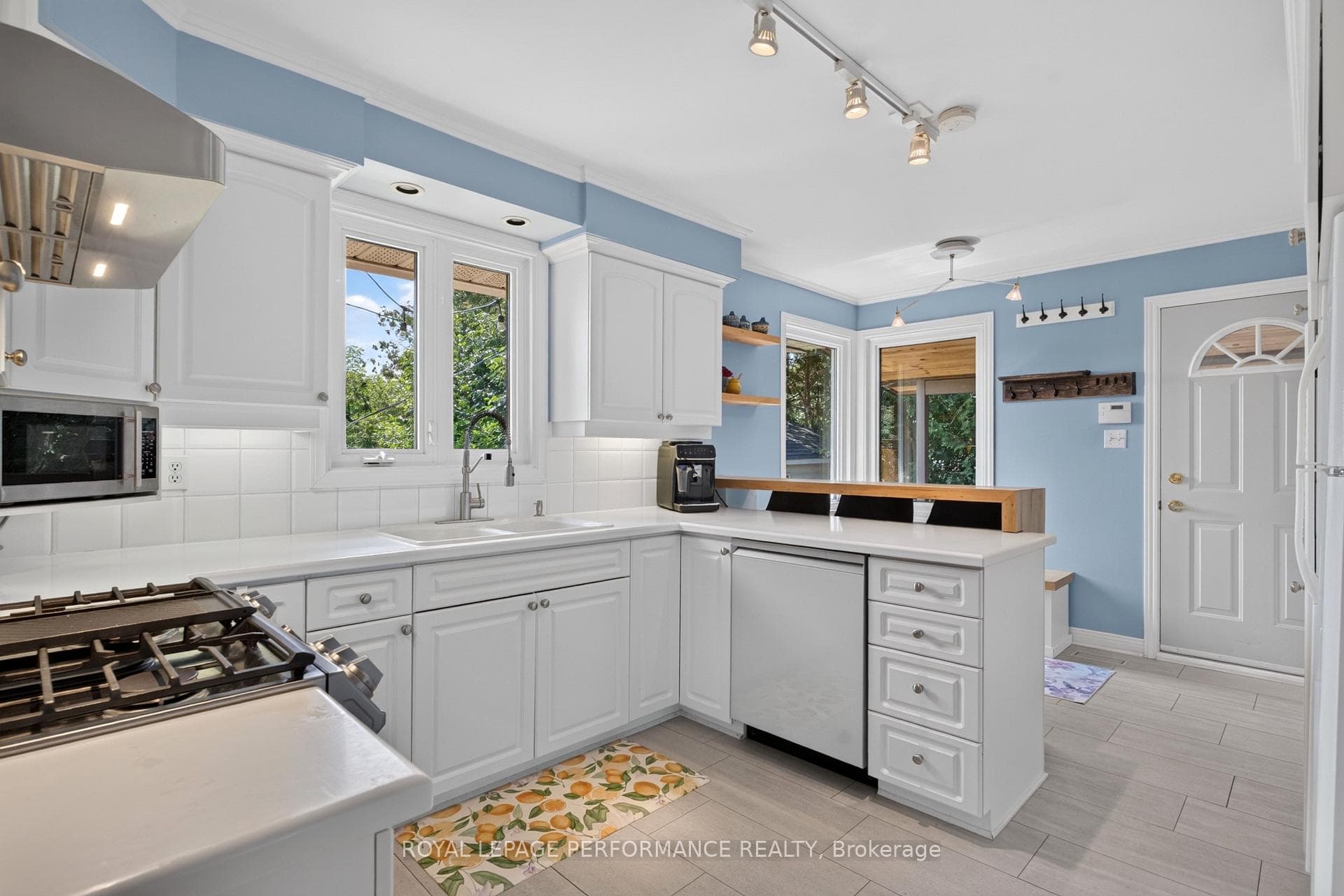 1808 Russell Road photo 9