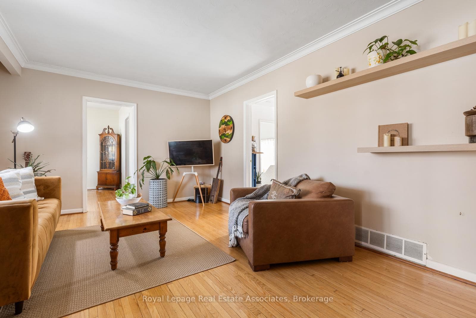 972 Fourth Street photo 4