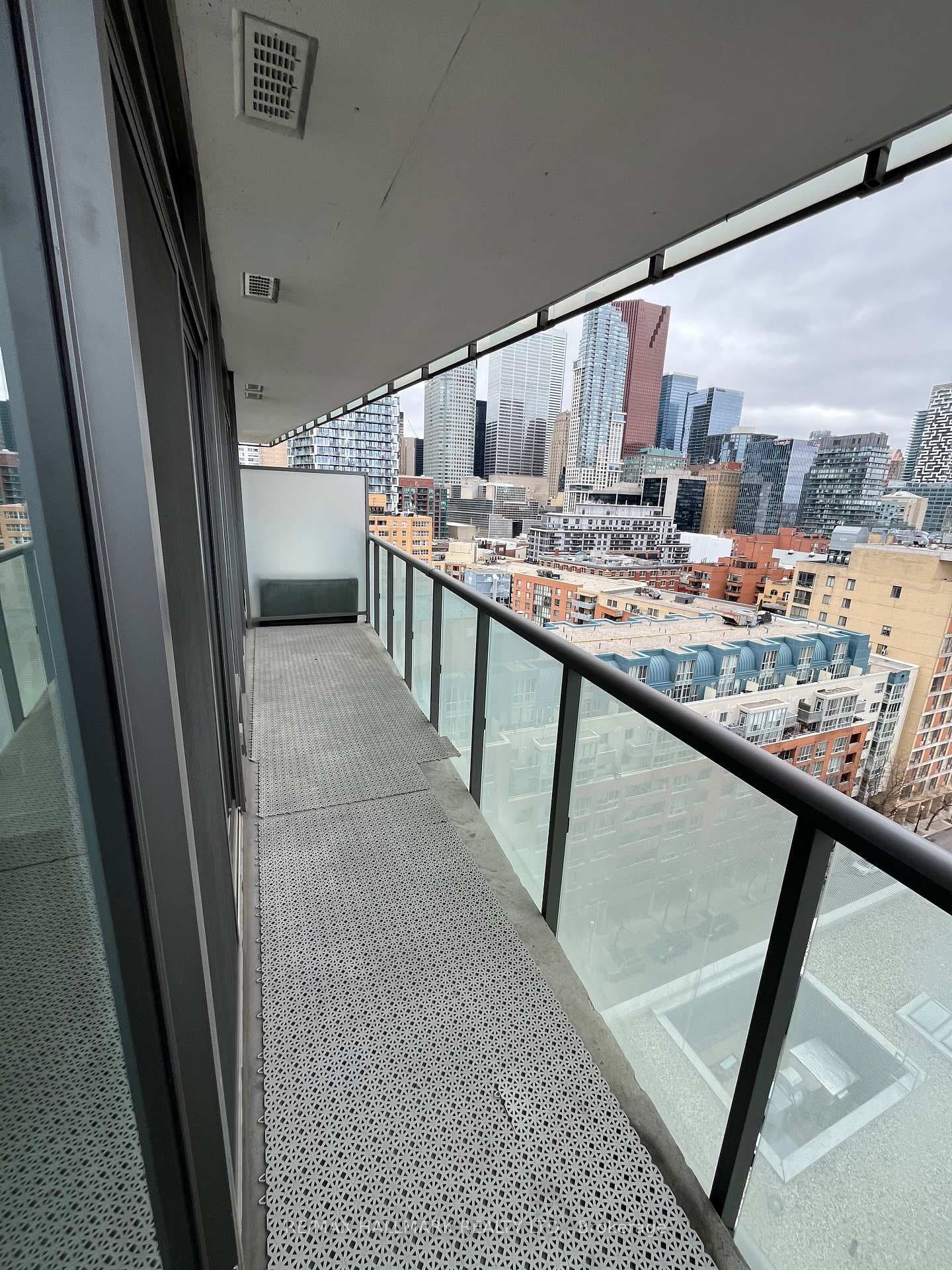 1 Market Street Unit 1305 photo 24