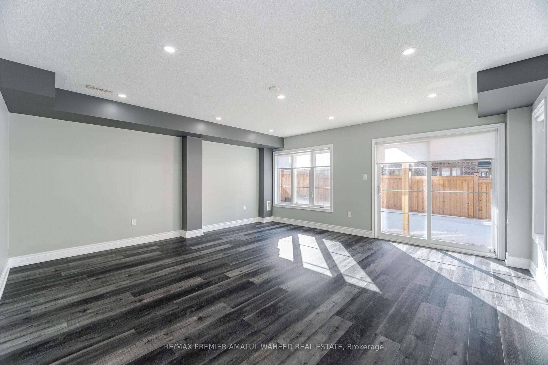 67 Farooq Boulevard photo 37
