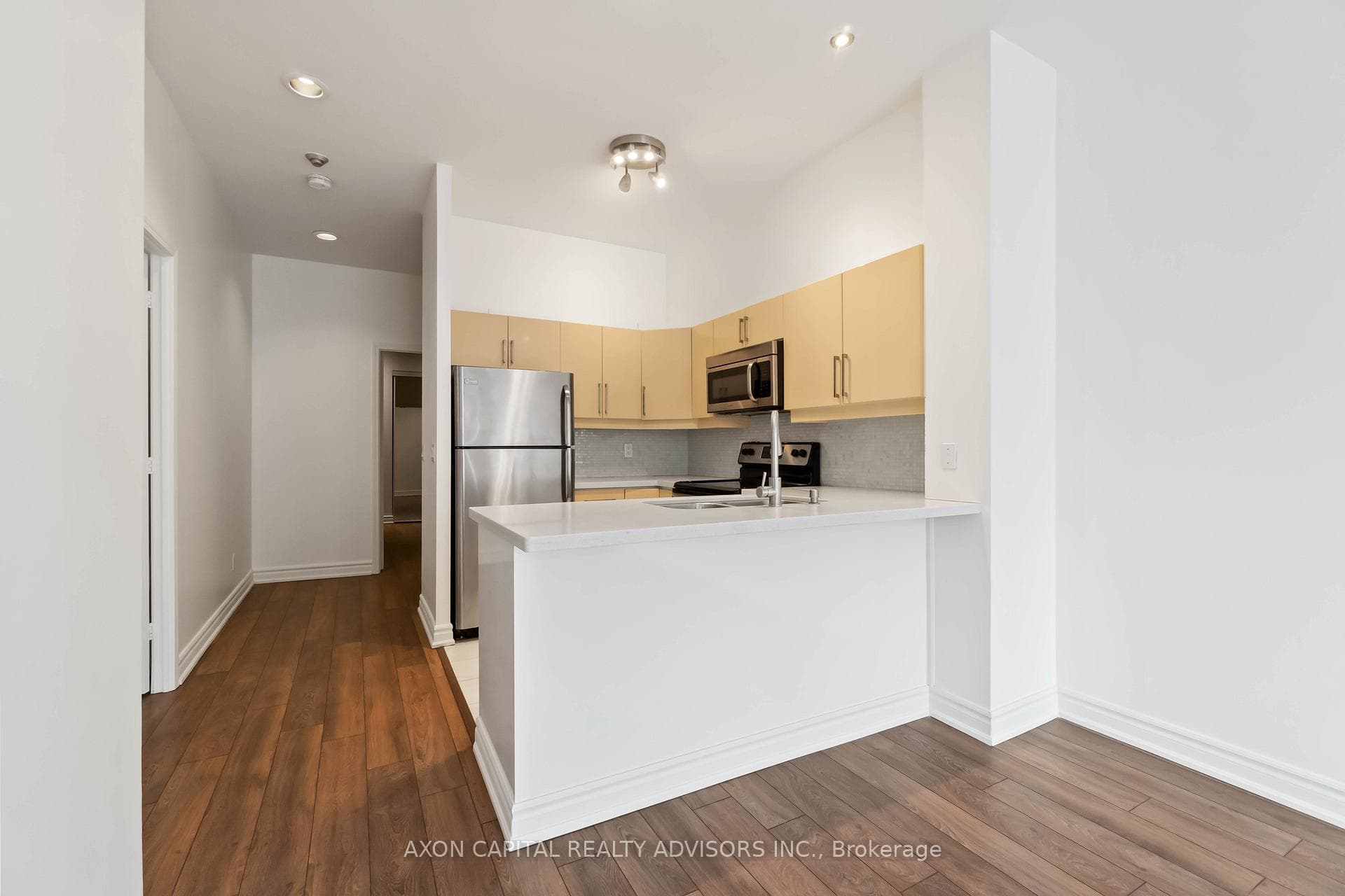 7 King Street Unit 1417 photo 9