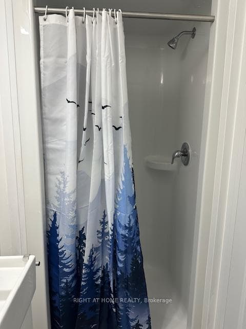 1900 Simcoe Street Unit 604 photo 14