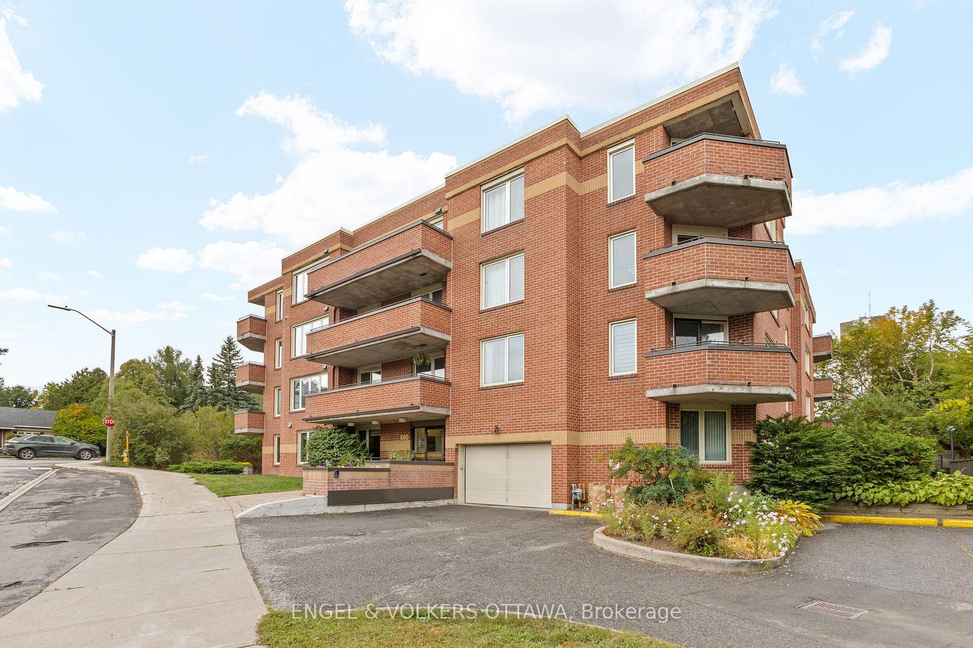800 Mckellar Avenue Unit 101 photo 1