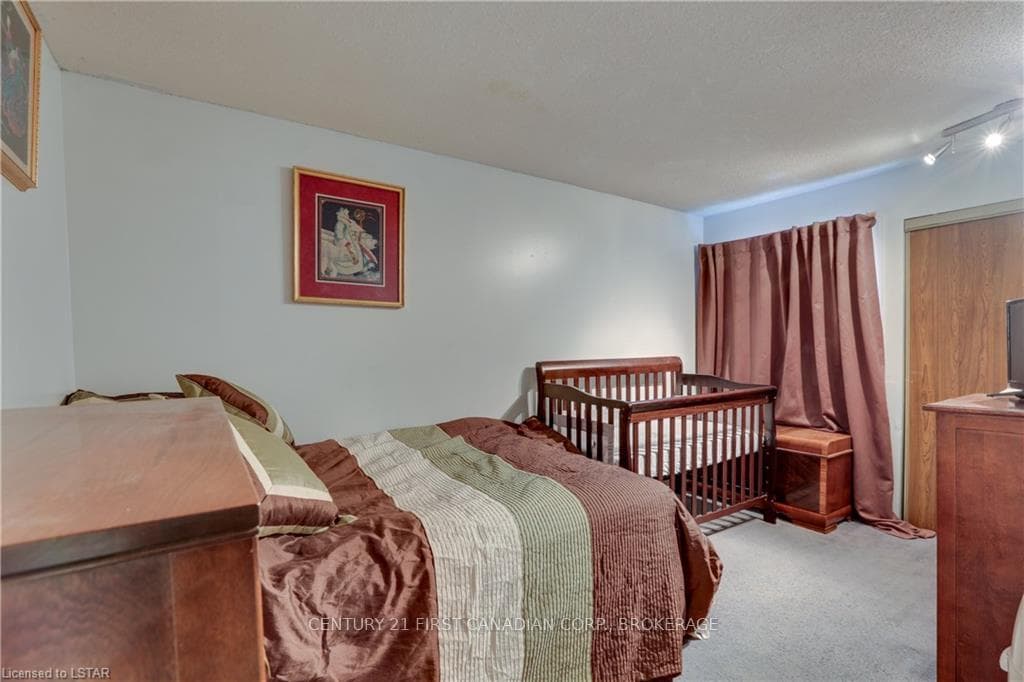 114 MONMORE Road photo 14