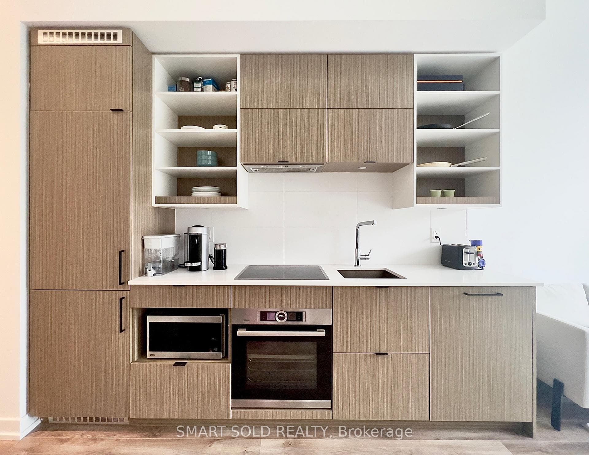 20 Edward Street Unit 411 photo 6