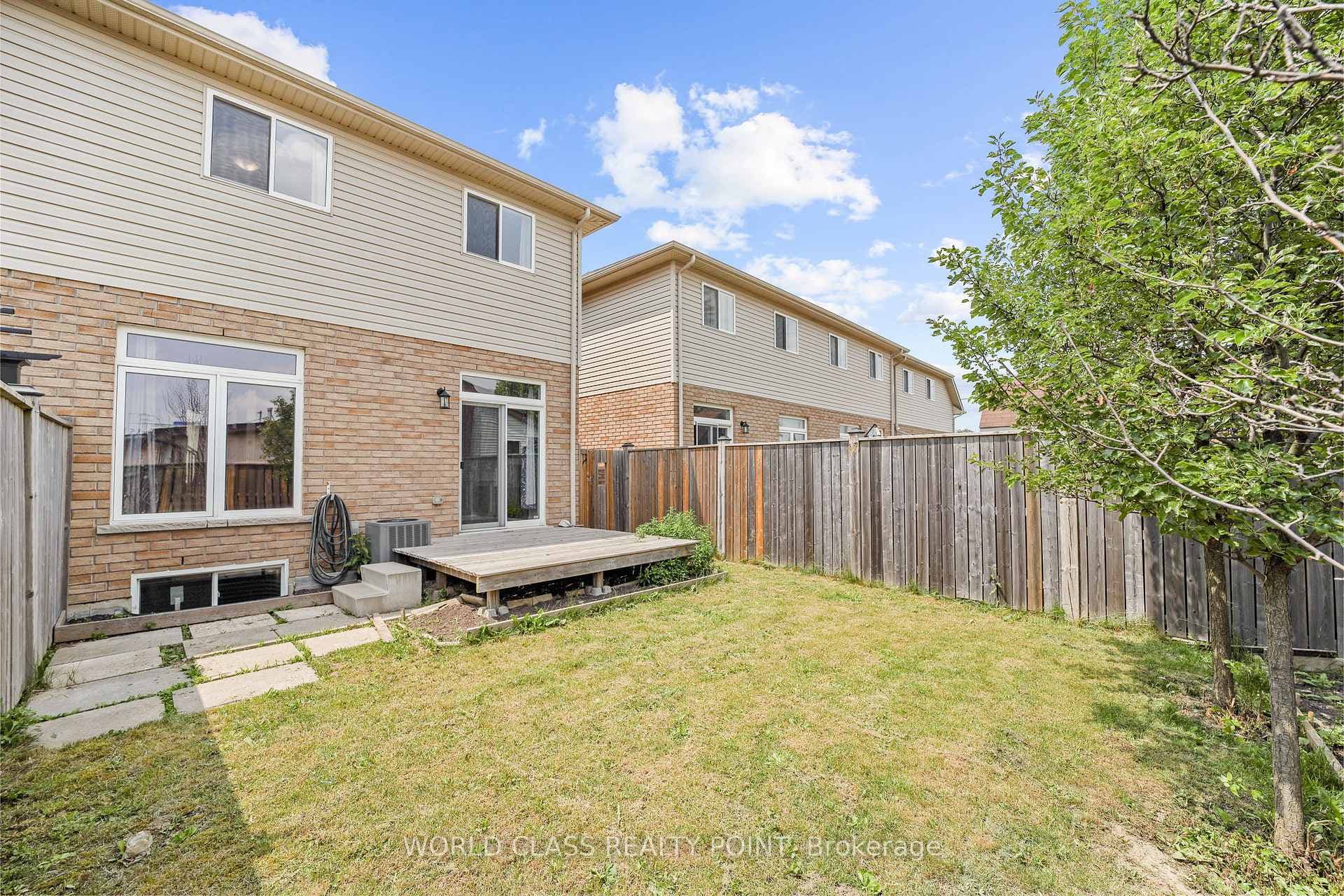 77 Charleswood Crescent photo 36