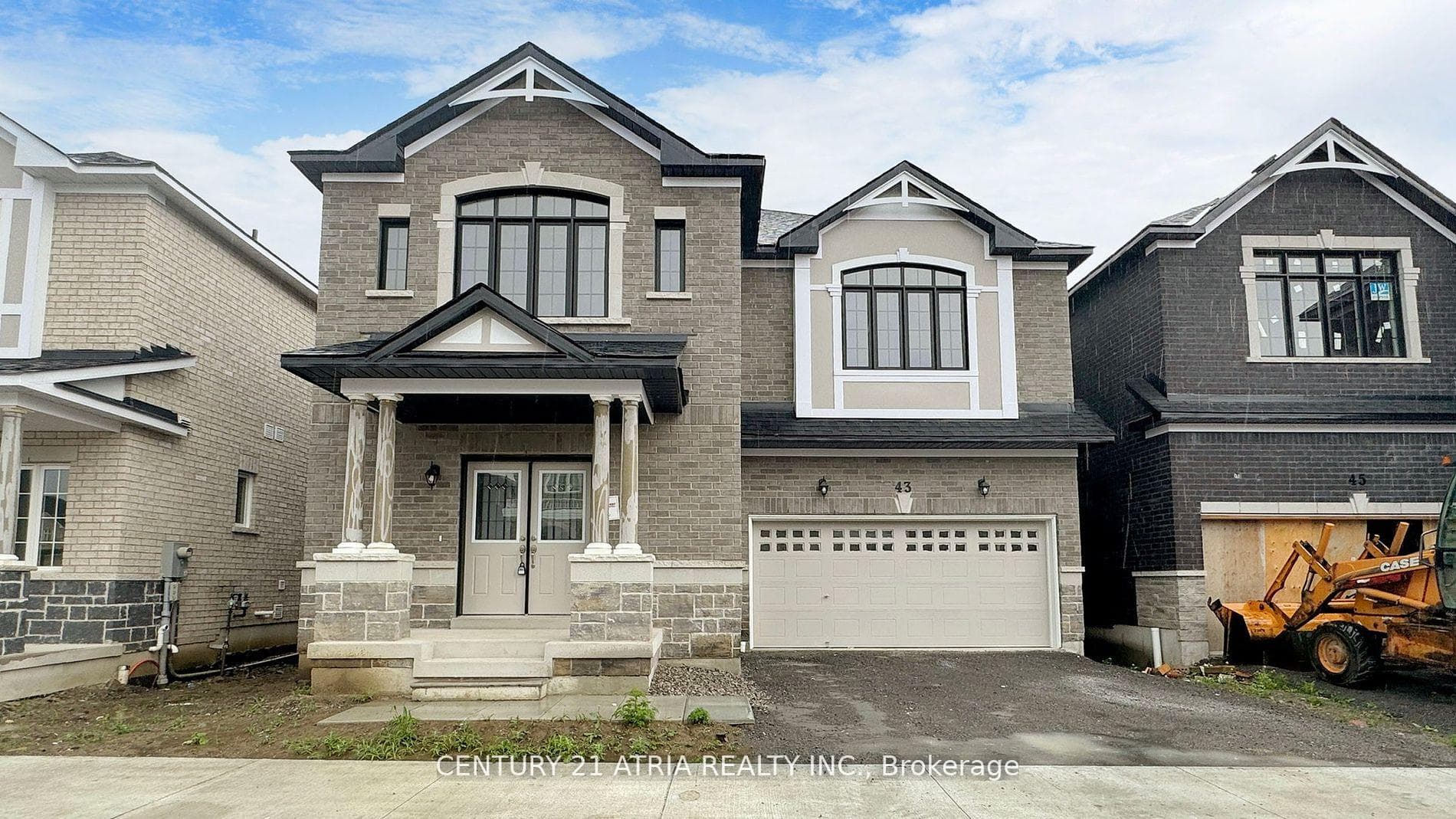 43 Creedon Crescent Unit Upper photo 2