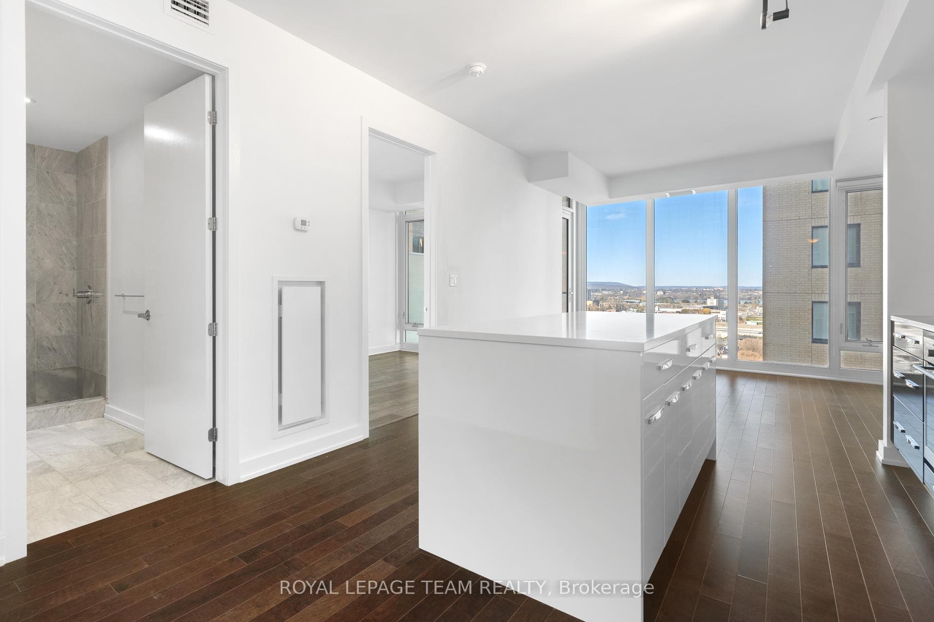 111 Champagne Avenue Unit 1506 photo 11