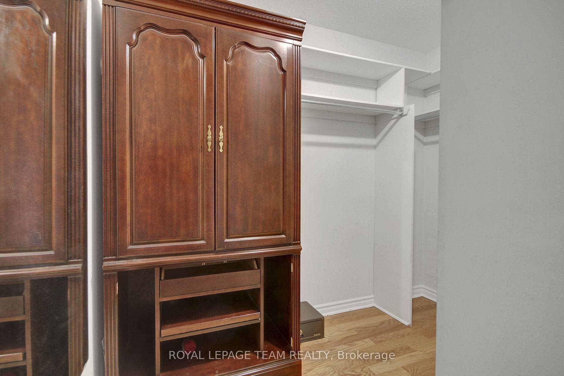 Walk-in closet with built ins