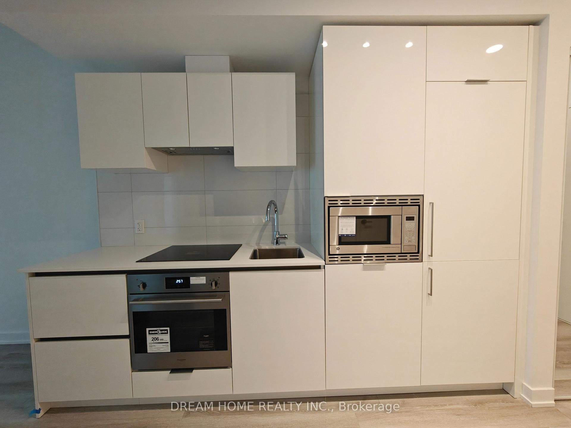 238 Simcoe Street Unit 1107 photo 11