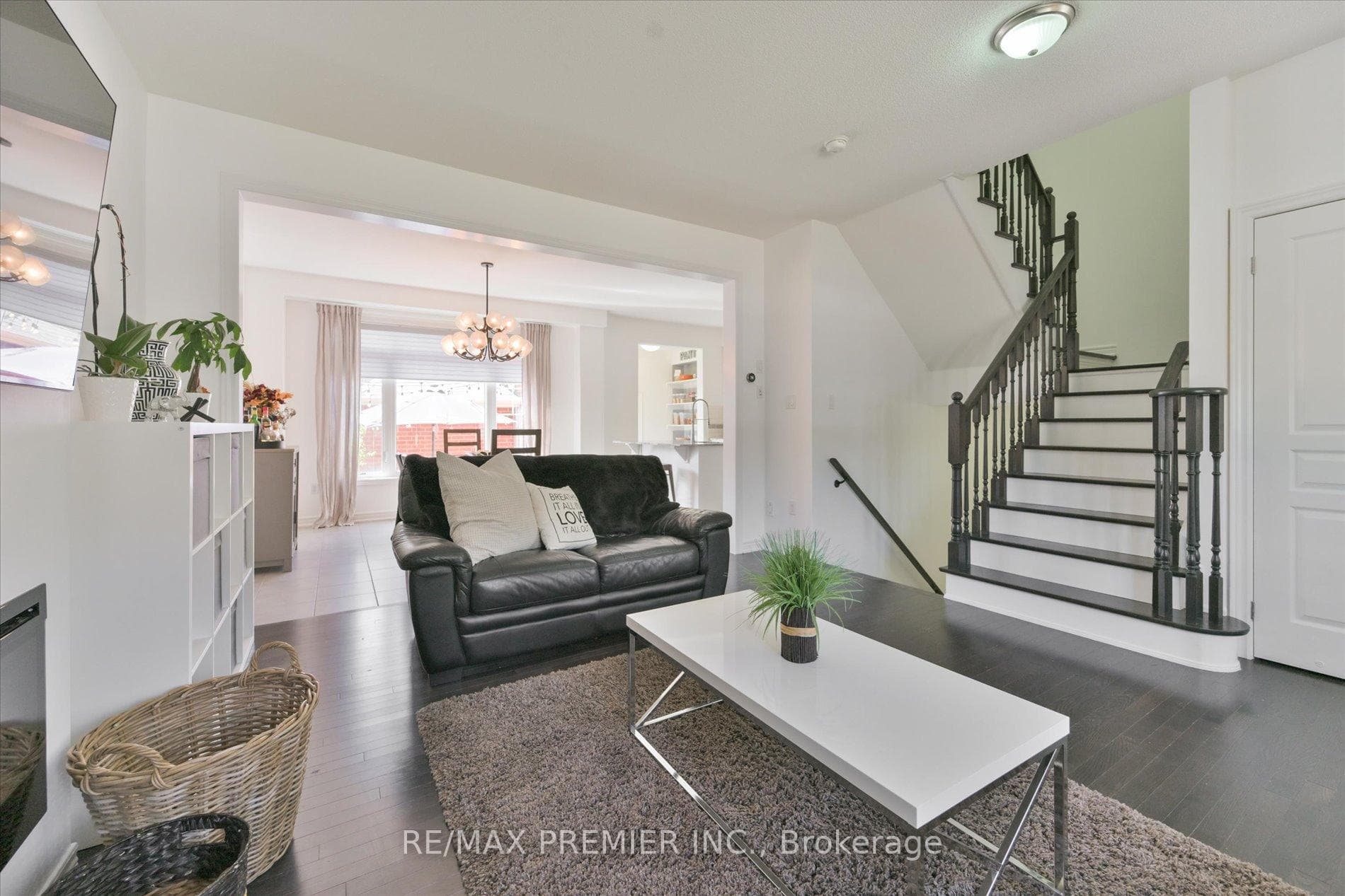 160 Barons Street photo 7