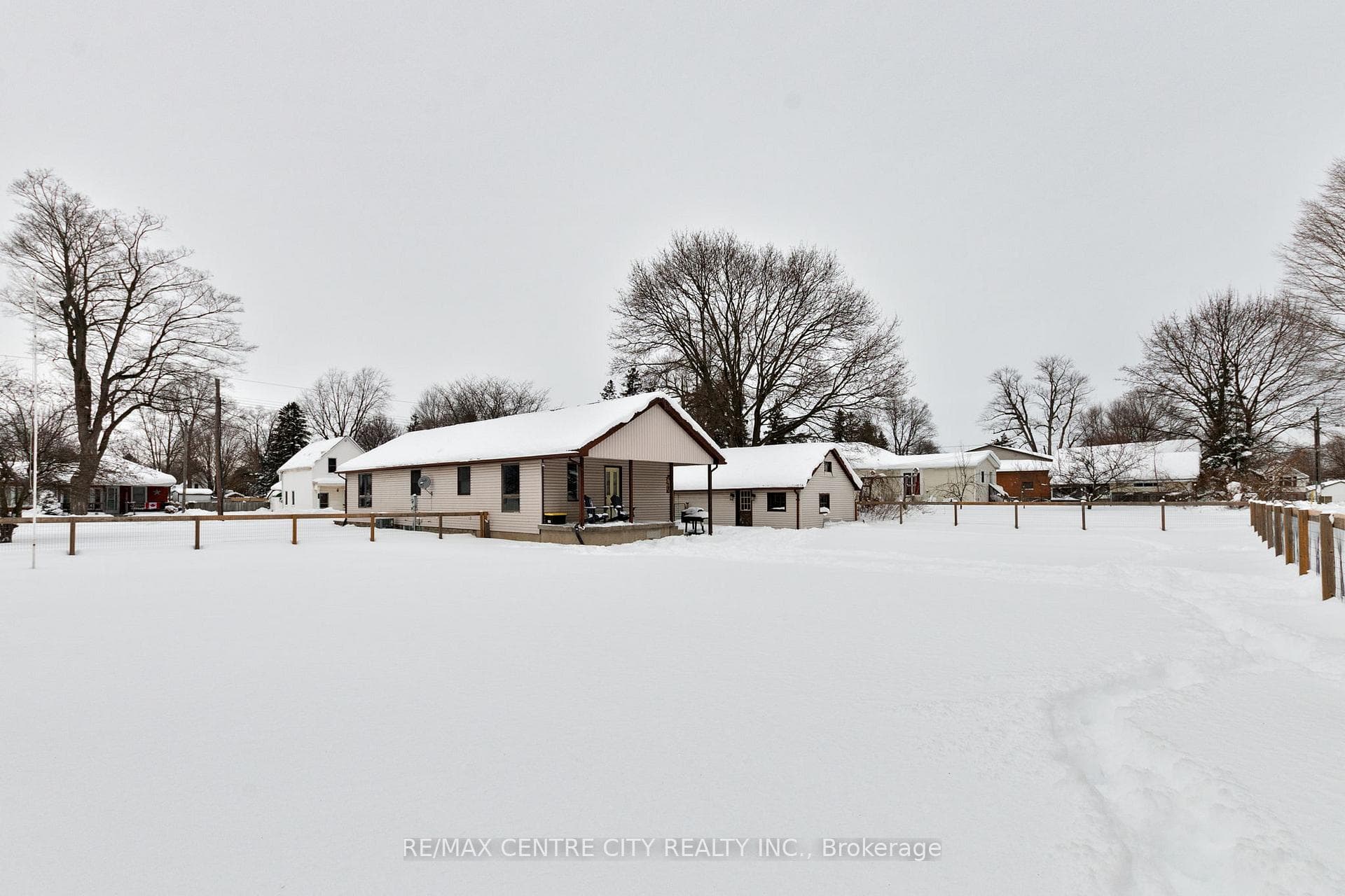 245 Elm Street photo 34