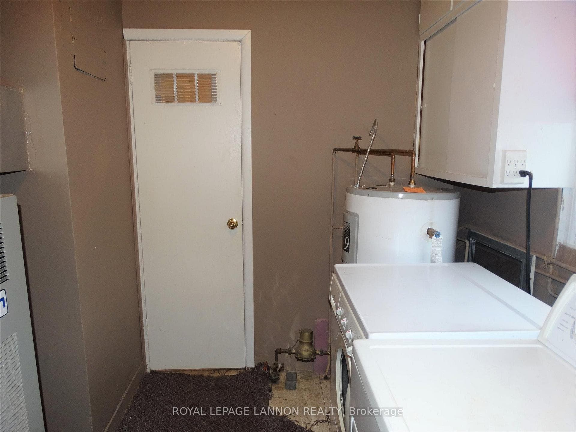 348 Frankwood Avenue photo 12