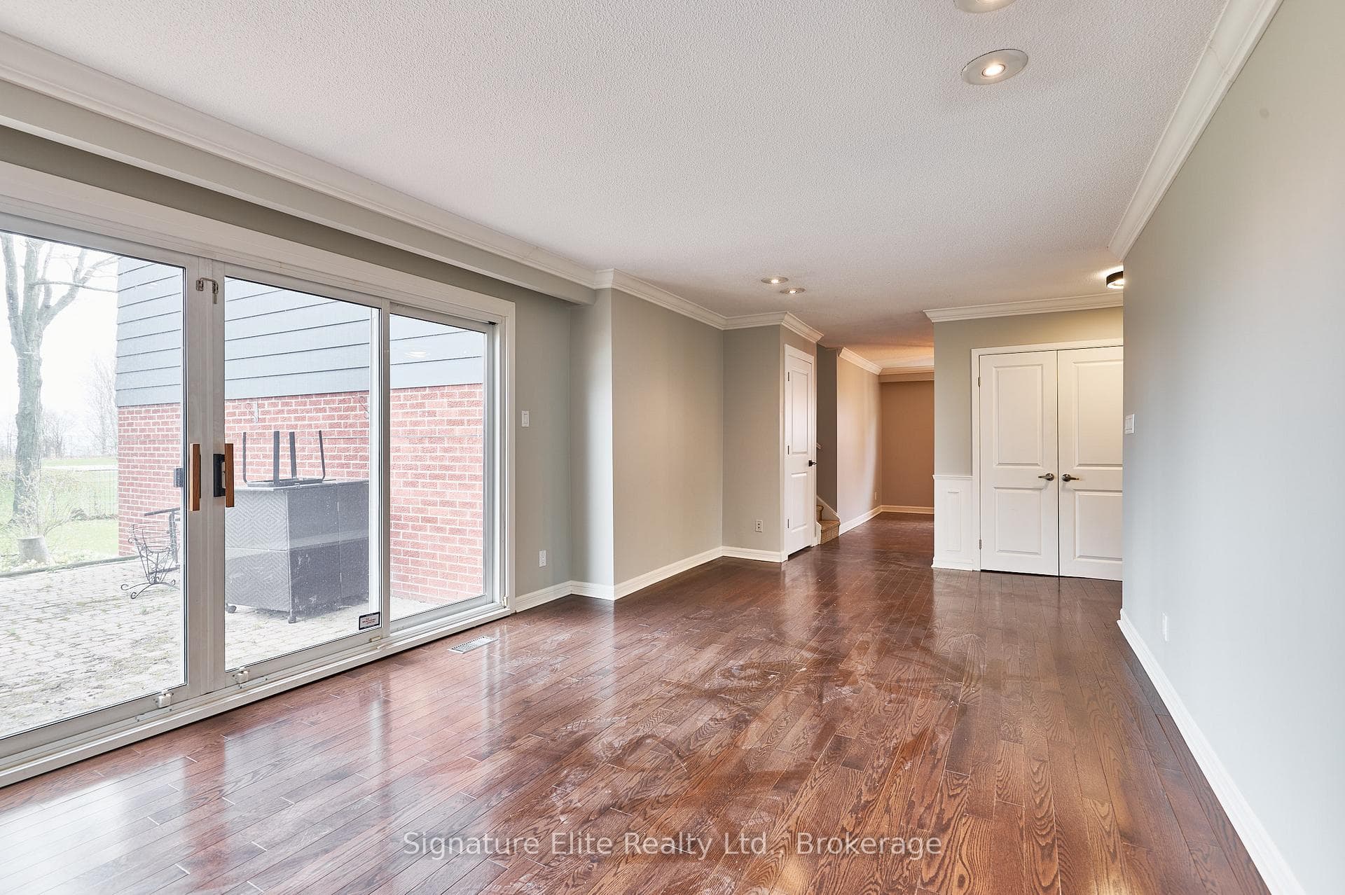 417 Guildwood Parkway Unit Upper photo 4