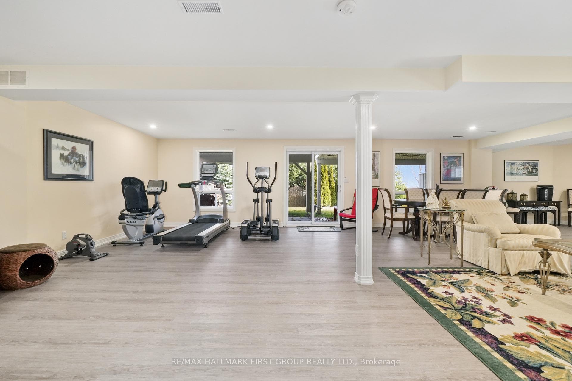 269 Ivey Crescent photo 30