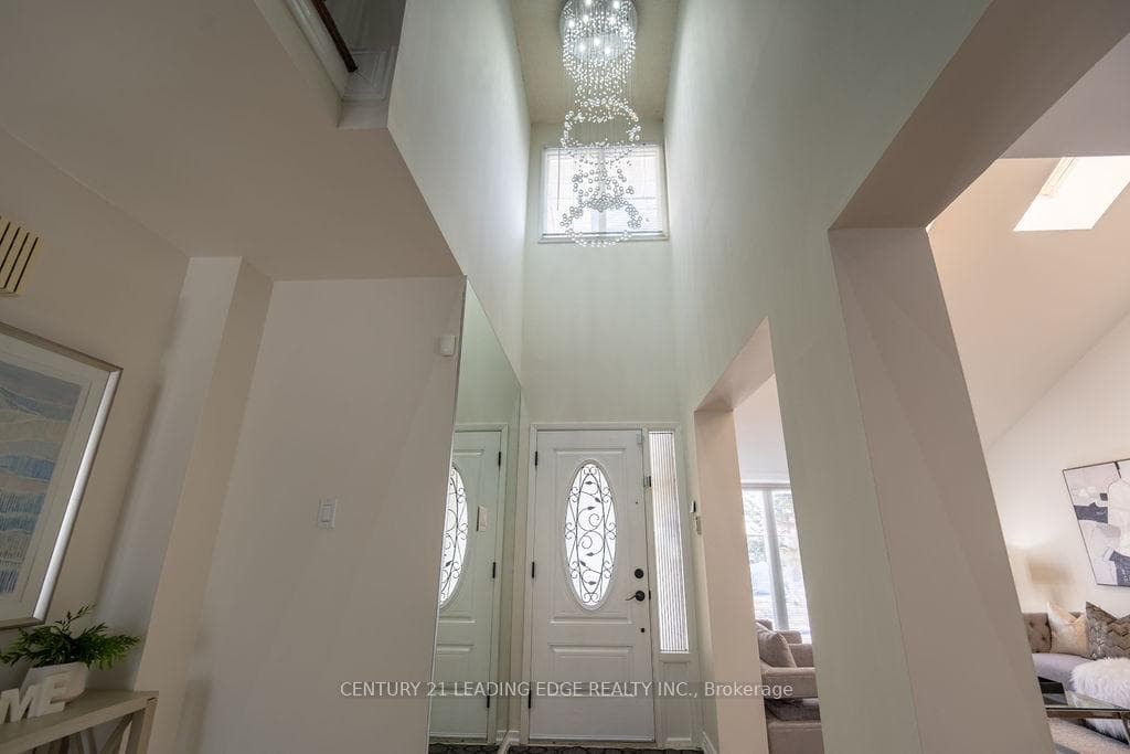 38 Hetherington Crescent photo 5