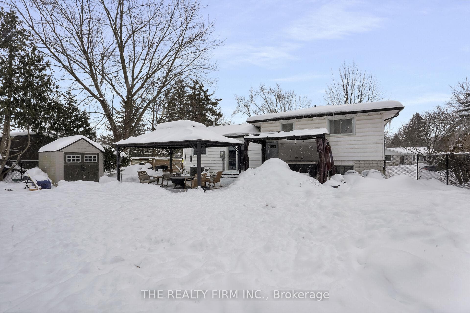 276 Robin Road photo 34