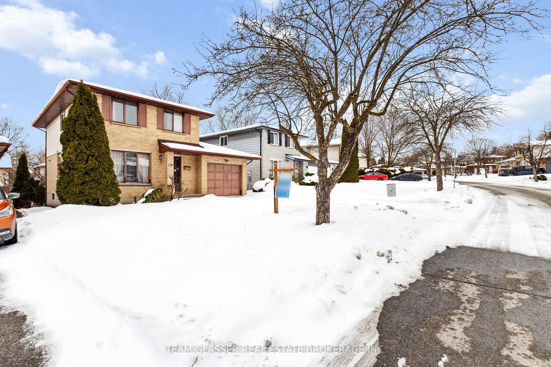 191 Walmer Grove photo 4