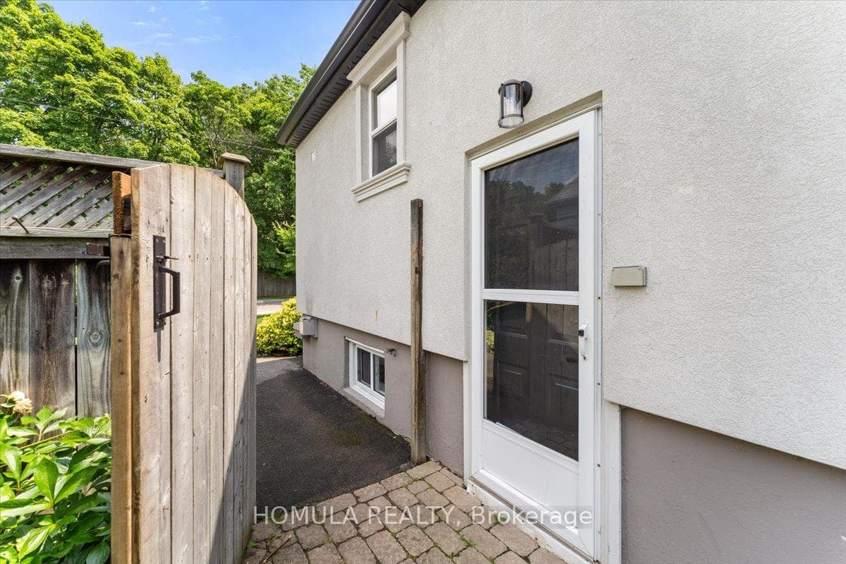 596 Hager Avenue photo 31