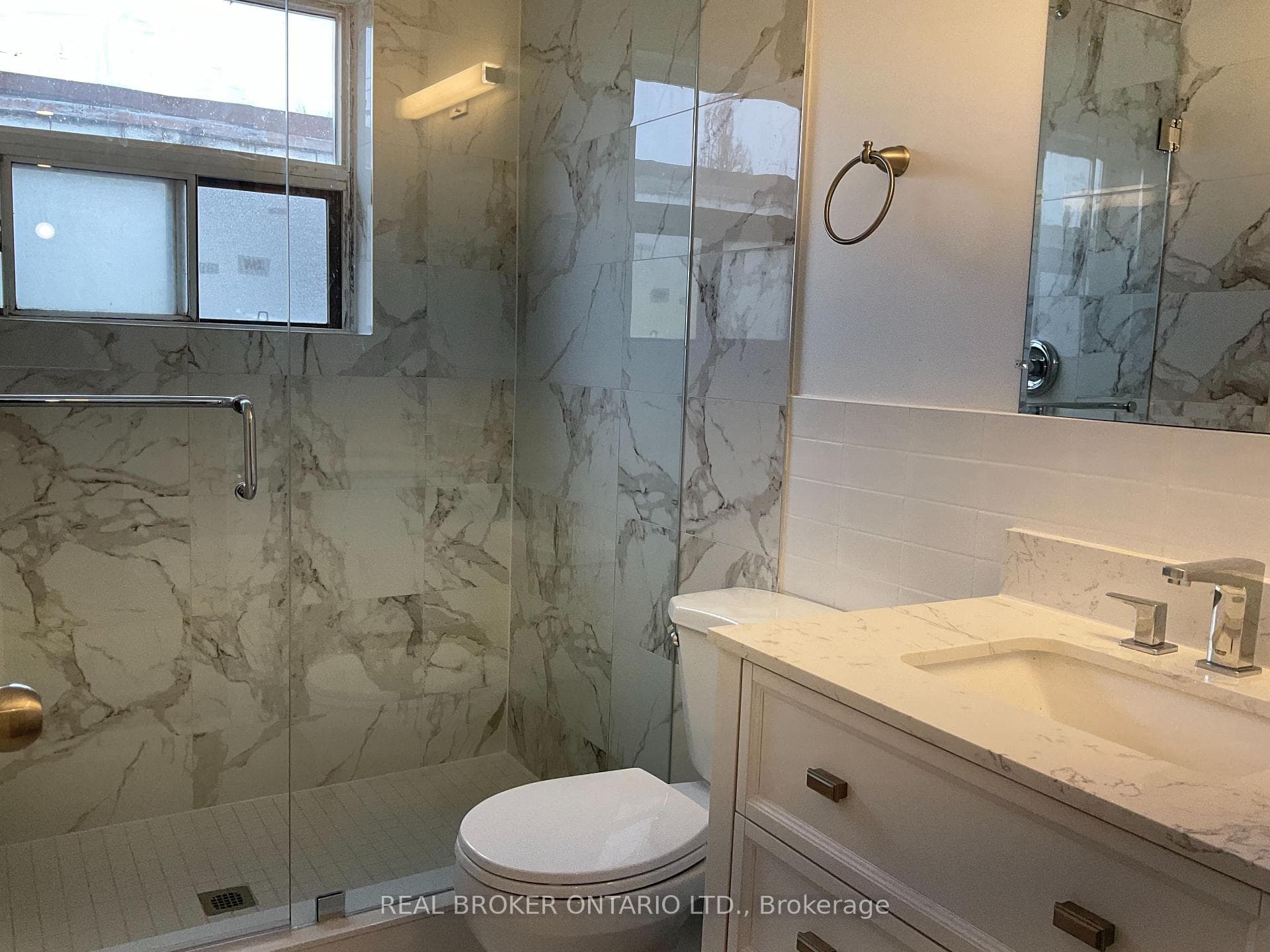 2209 Gerrard Street Unit 1 photo 7