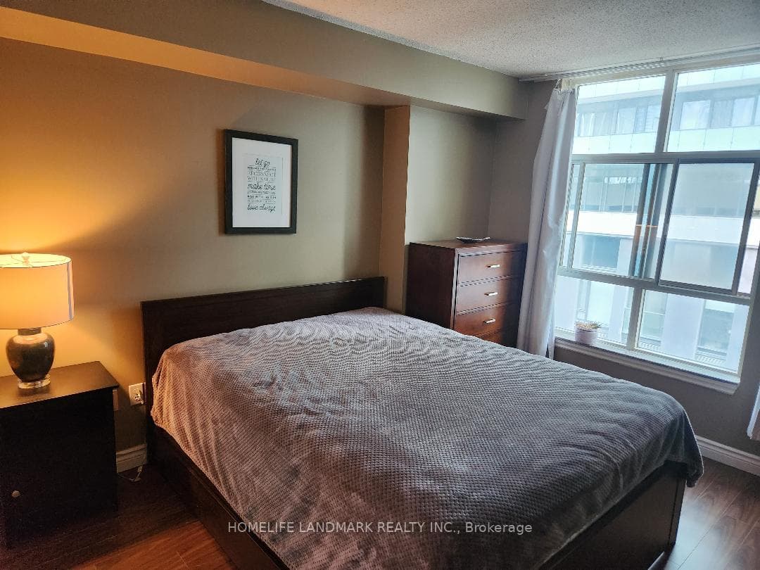 105 Victoria Street Unit 708 photo 8