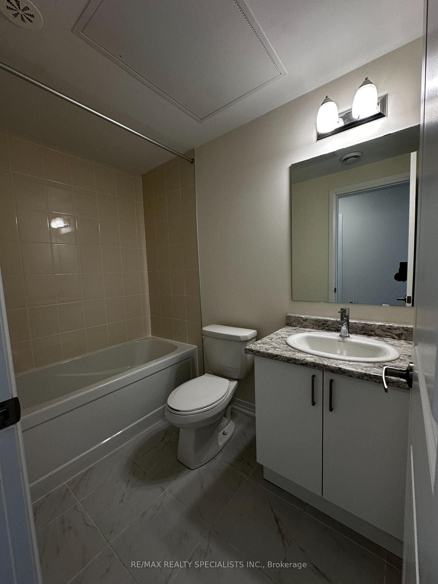 145 Tapscott Road Unit 18 photo 21